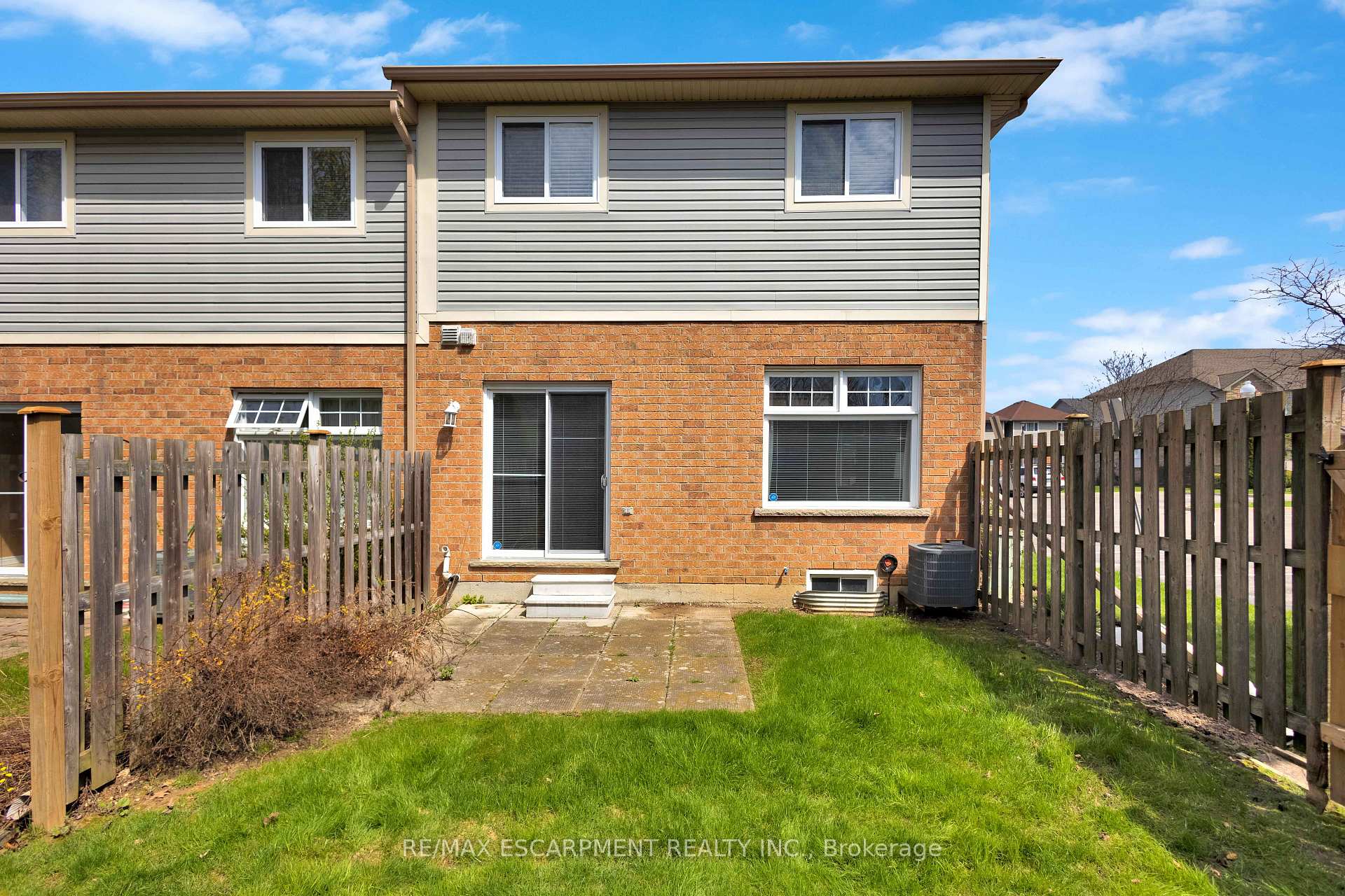 Photo 32 of Unit 8, 232 Stonehenge Drive, Hamilton, Ancaster — HOMEH
