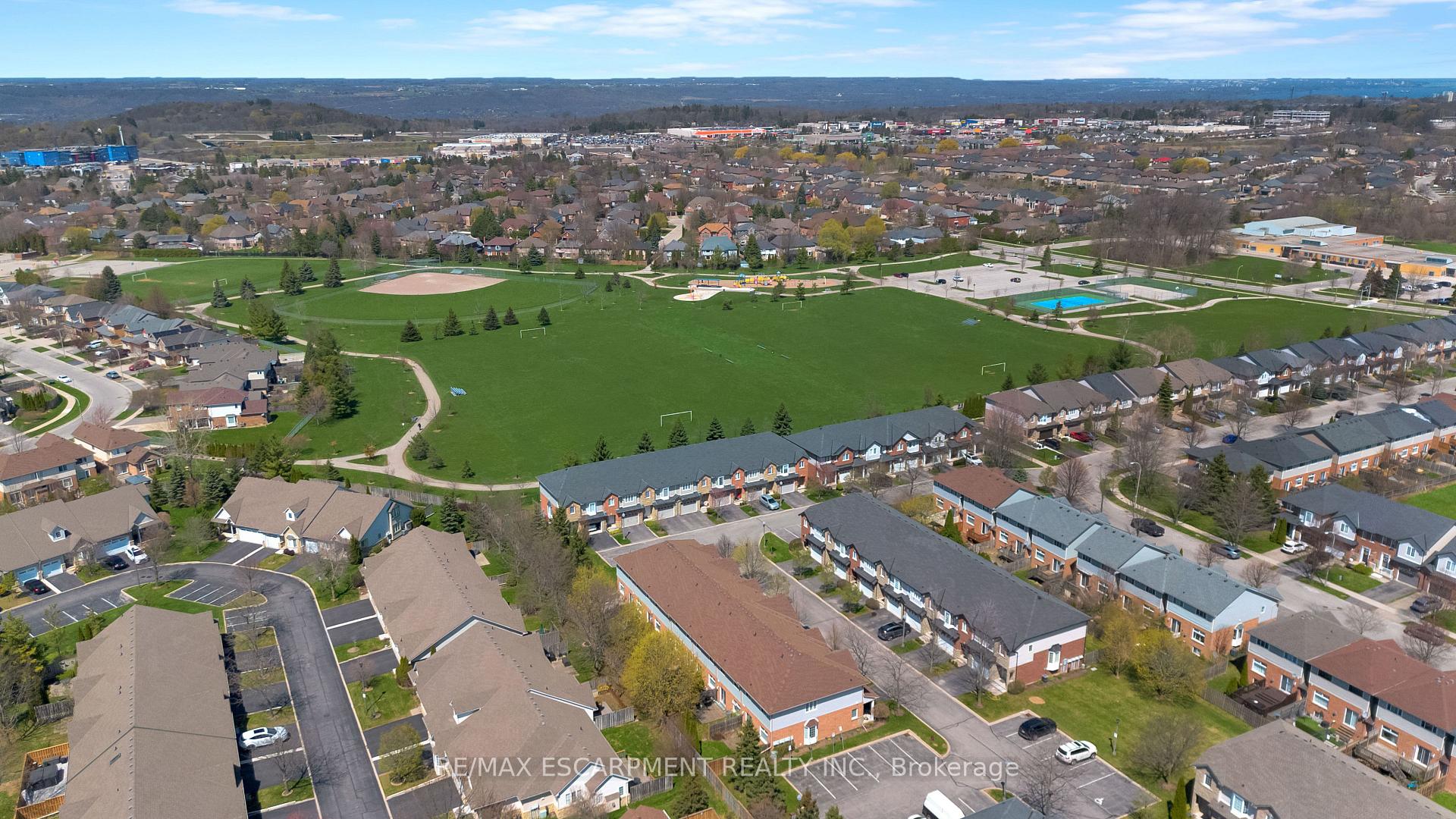 Photo 37 of Unit 8, 232 Stonehenge Drive, Hamilton, Ancaster — HOMEH