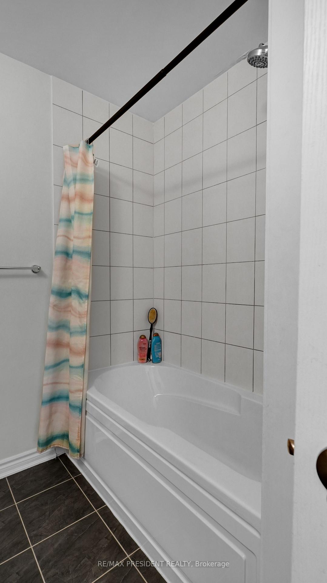 Photo 19 of 105 Eva Drive, Woolwich, Breslau — HOMEH