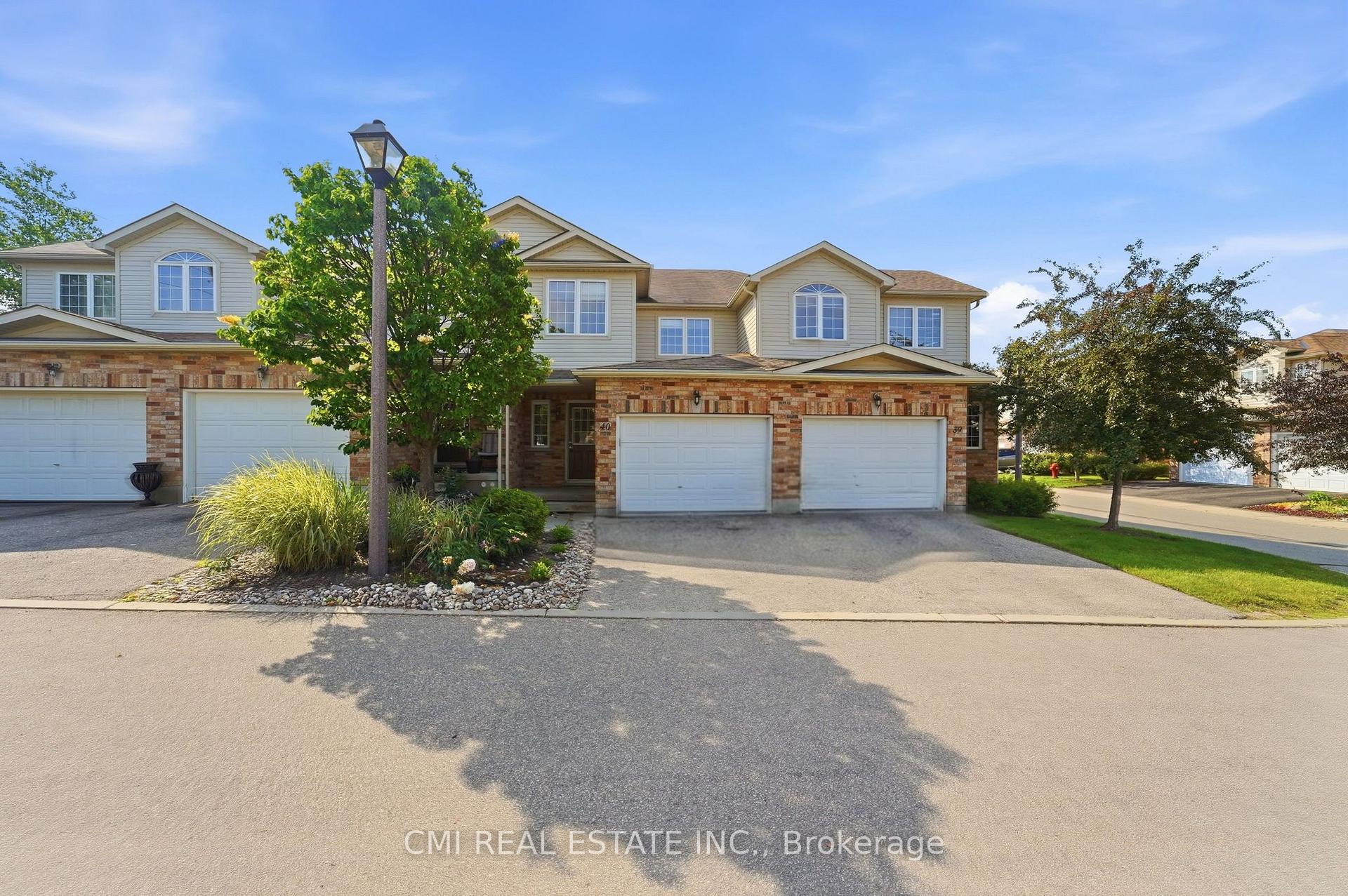 Photo 3 of Unit 40, 105 Bard Boulevard, Guelph, Pineridge/Westminster Woods — HOMEH