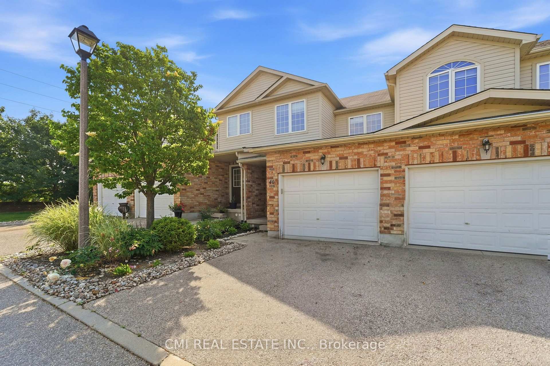 Photo 4 of Unit 40, 105 Bard Boulevard, Guelph, Pineridge/Westminster Woods — HOMEH