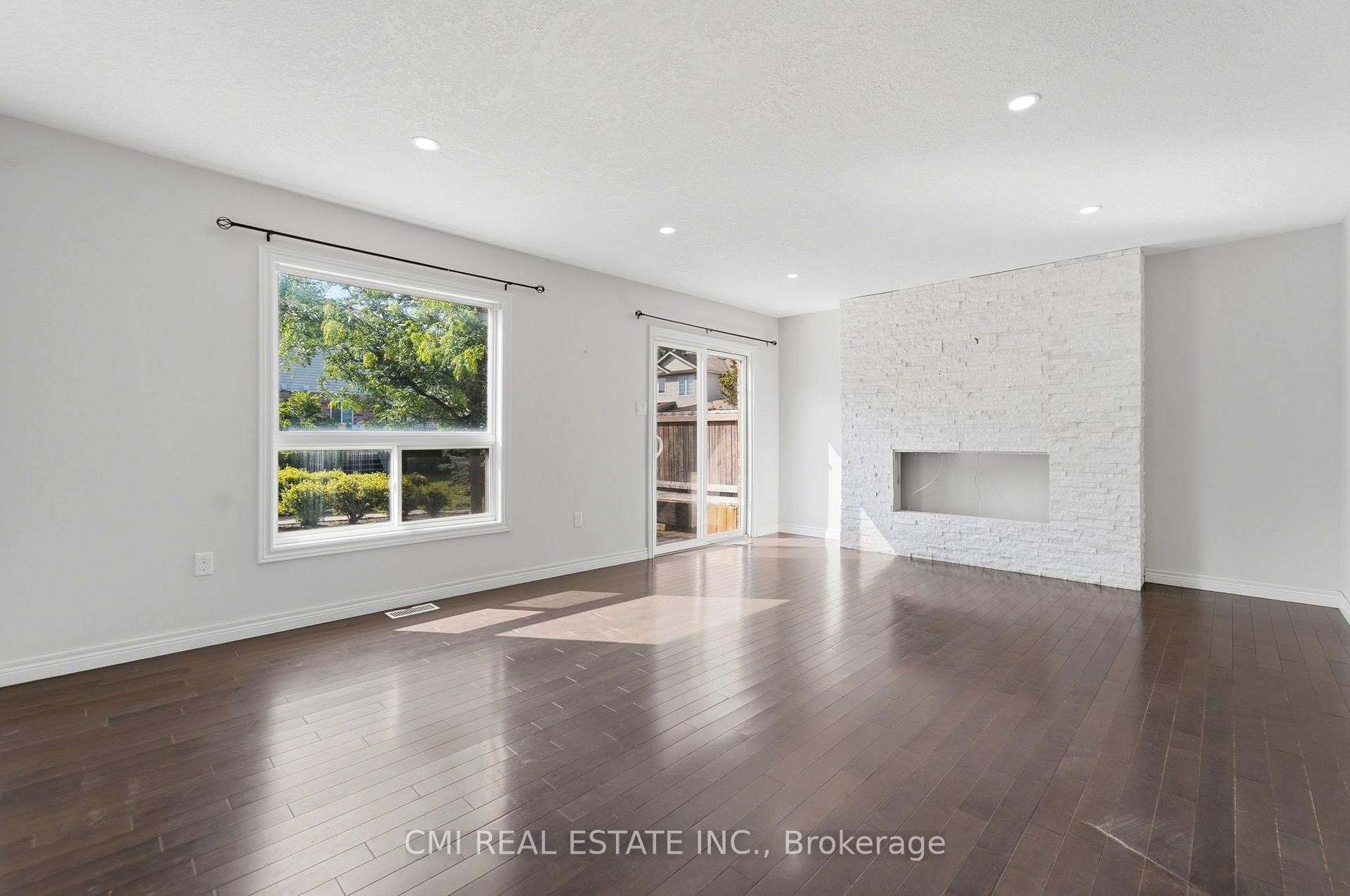 Photo 9 of Unit 40, 105 Bard Boulevard, Guelph, Pineridge/Westminster Woods — HOMEH