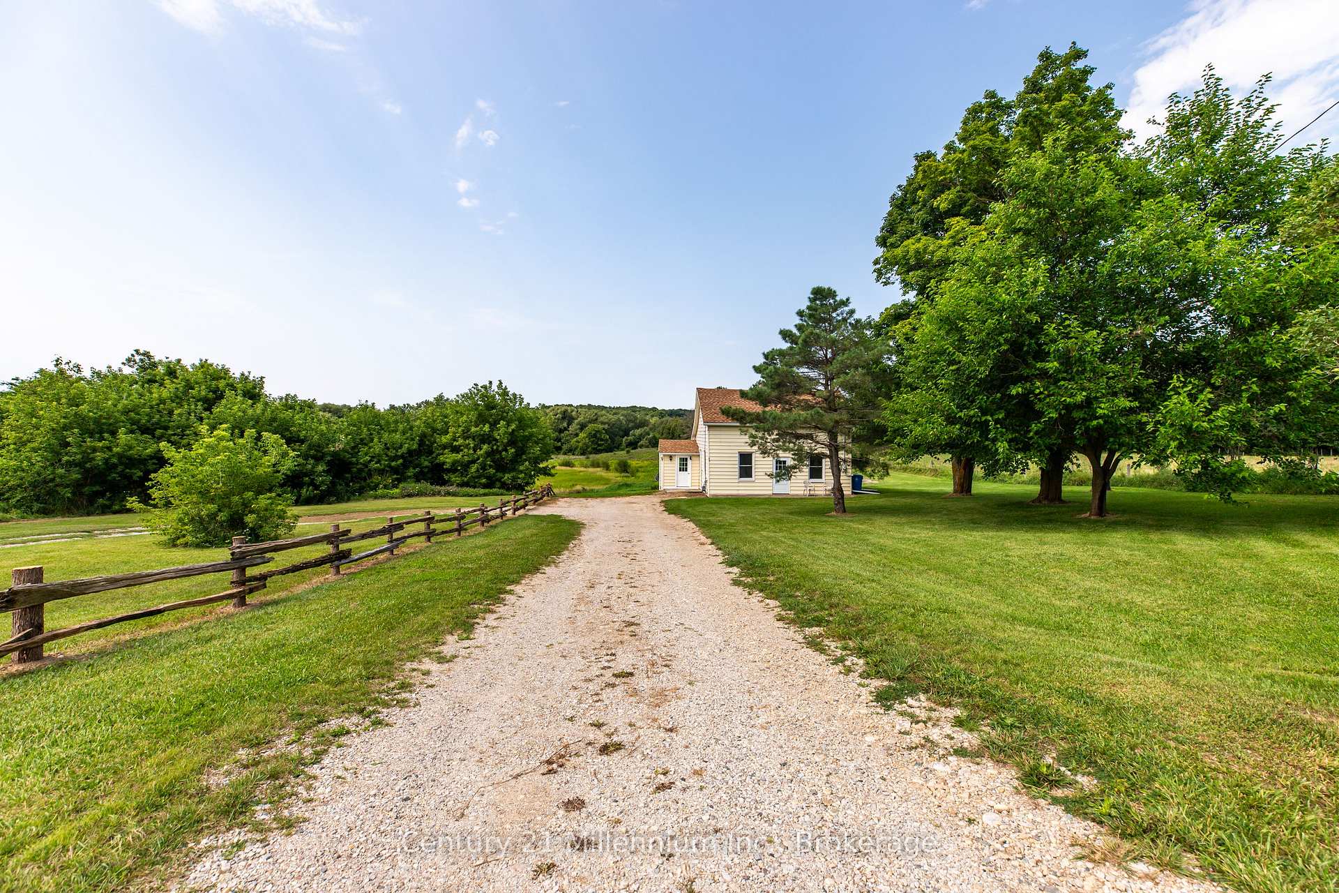 Photo 5 of 306 David Winkler Parkway, West Grey — HOMEH