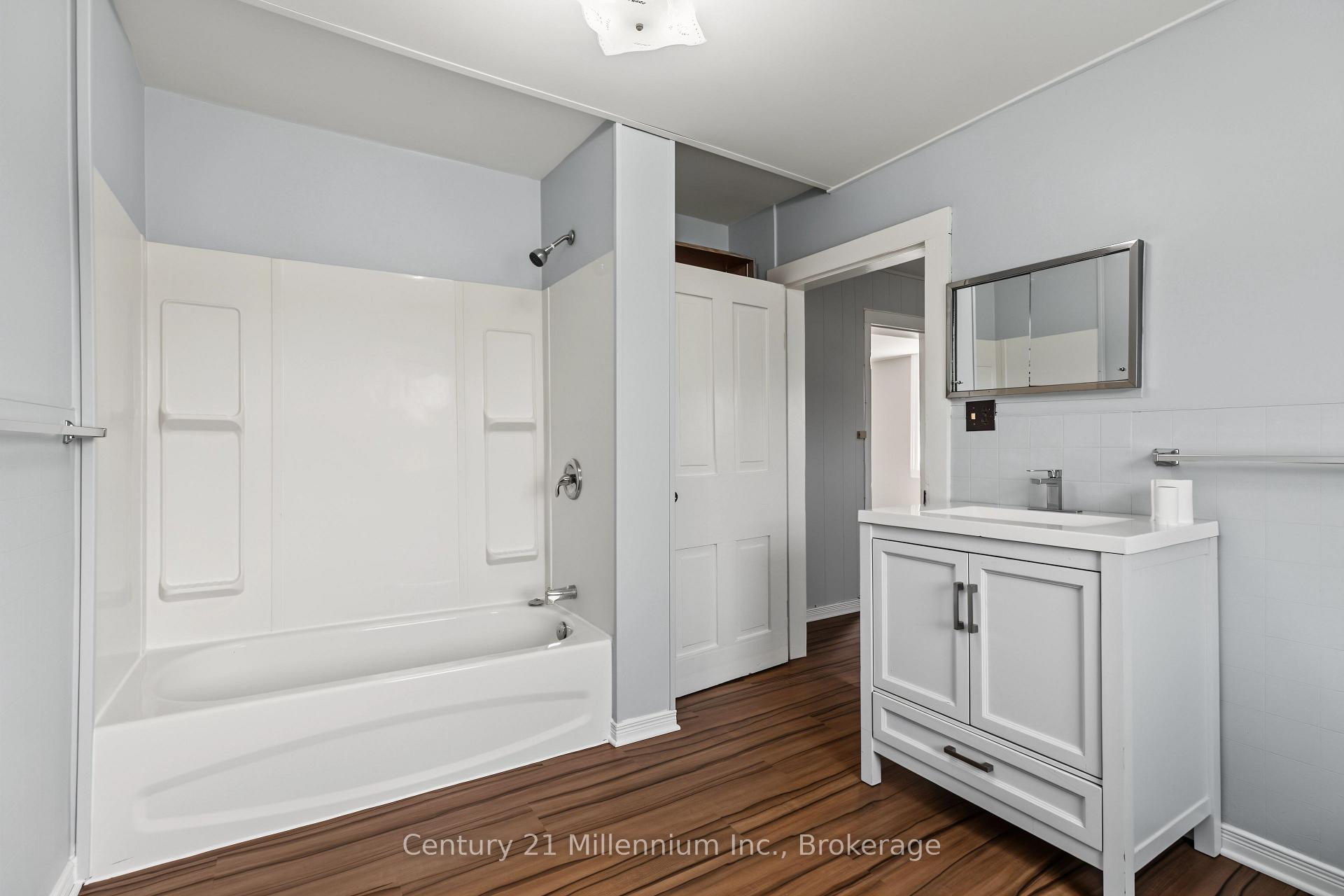 Photo 21 of 306 David Winkler Parkway, West Grey — HOMEH