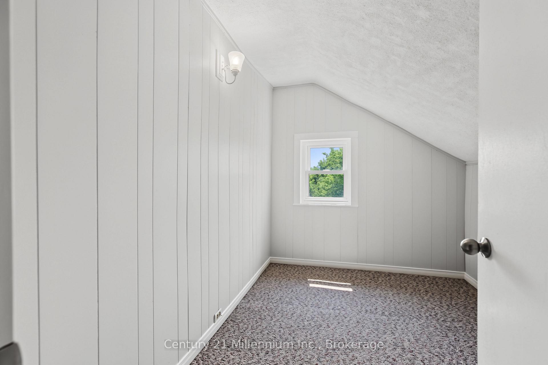 Photo 24 of 306 David Winkler Parkway, West Grey — HOMEH