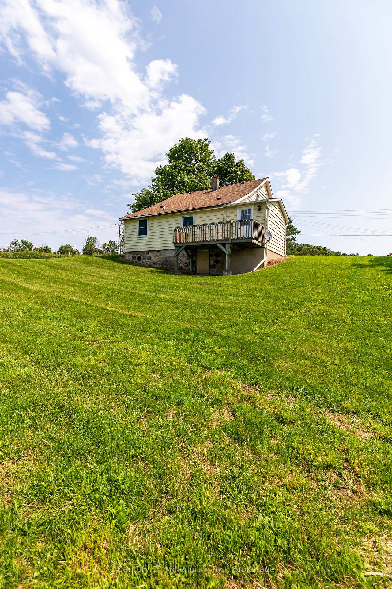 Photo 38 of 306 David Winkler Parkway, West Grey — HOMEH