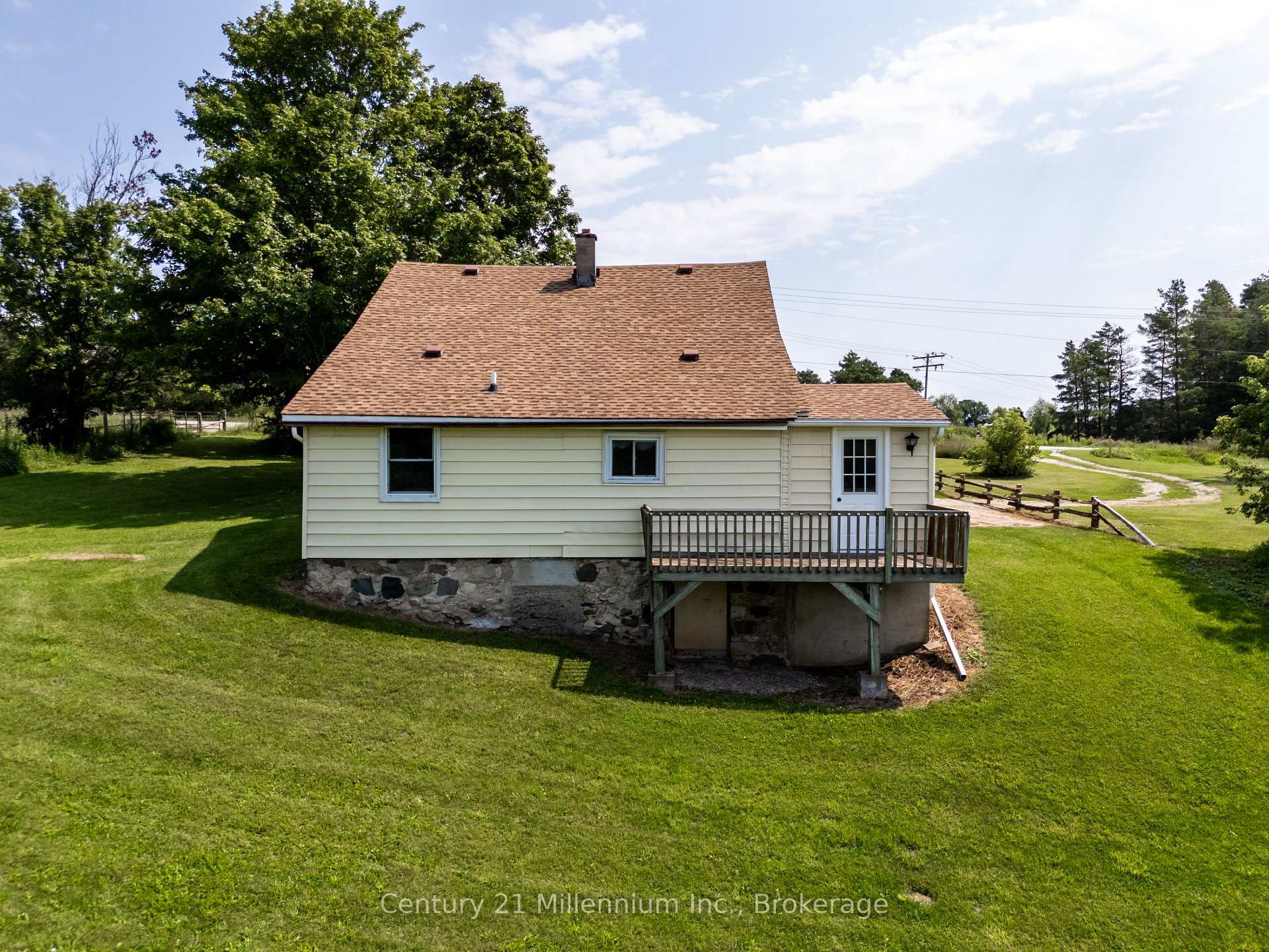 Photo 39 of 306 David Winkler Parkway, West Grey — HOMEH