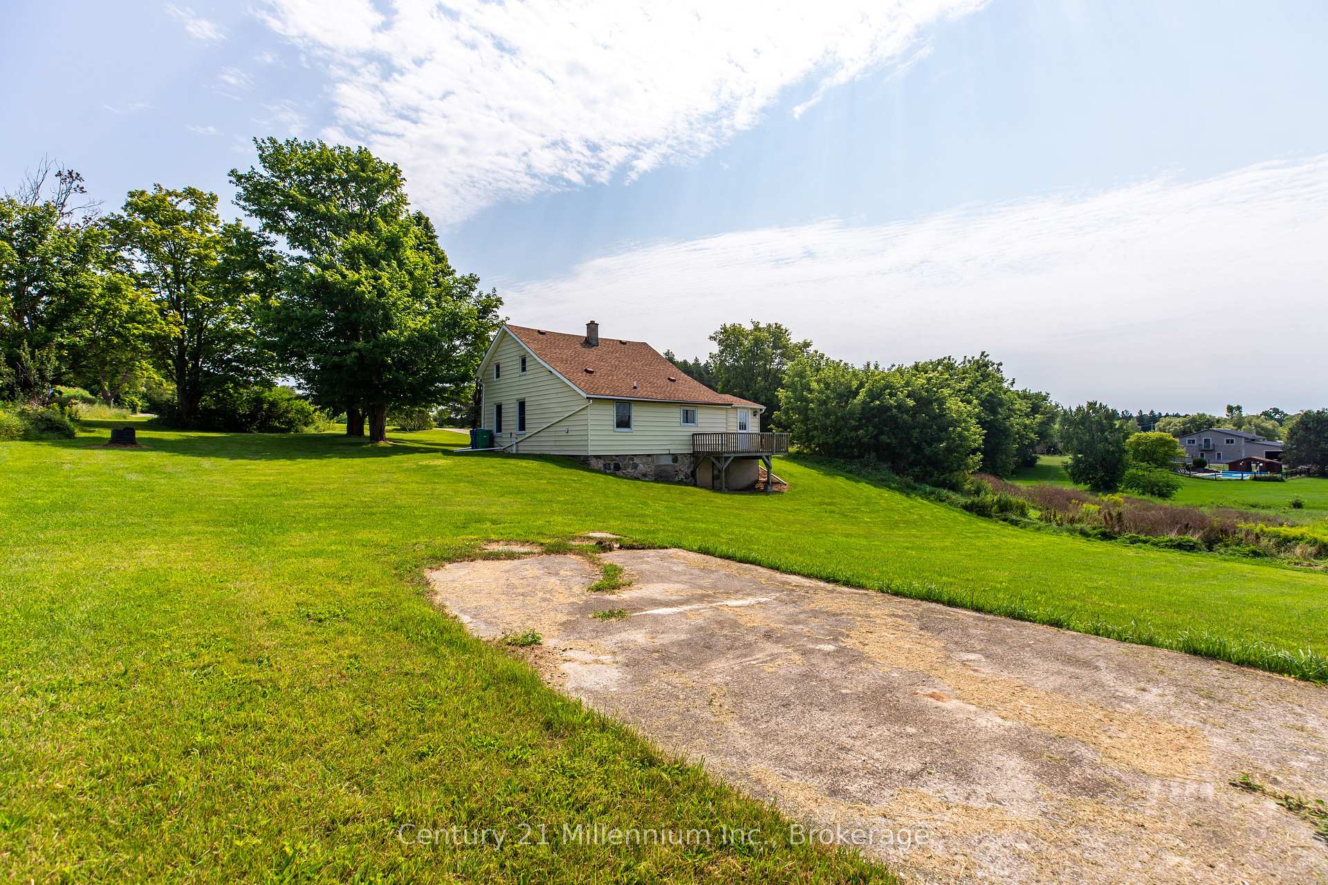 Photo 44 of 306 David Winkler Parkway, West Grey — HOMEH