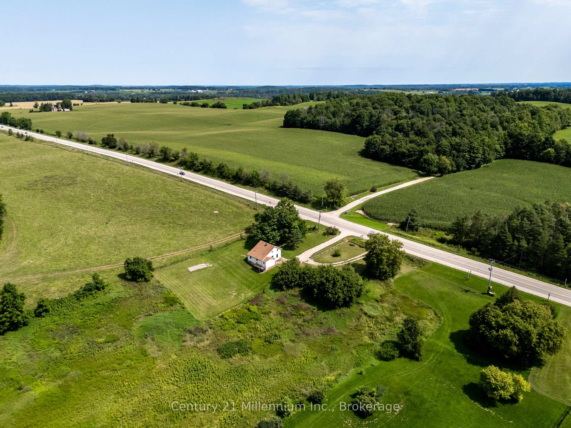 Photo 45 of 306 David Winkler Parkway, West Grey — HOMEH