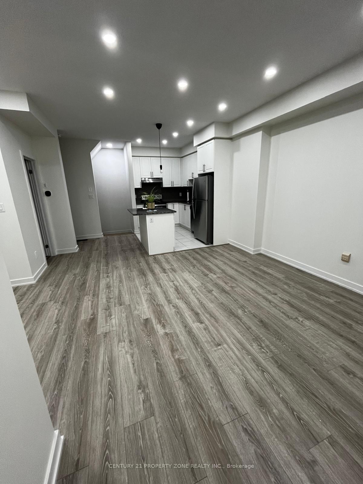 Photo 7 of Unit 64, 590 North Service Road, Hamilton, Stoney Creek — HOMEH