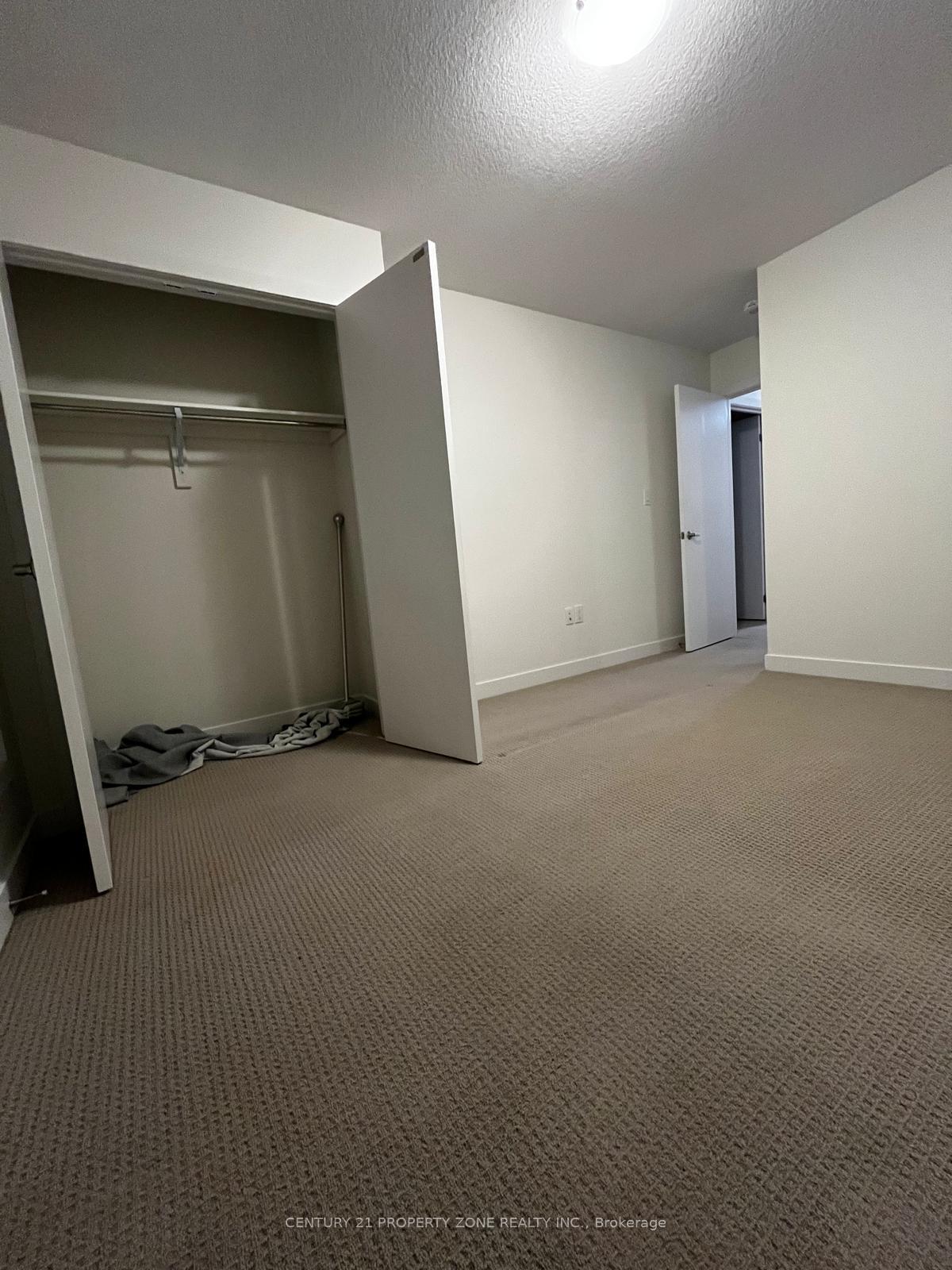 Photo 23 of Unit 64, 590 North Service Road, Hamilton, Stoney Creek — HOMEH
