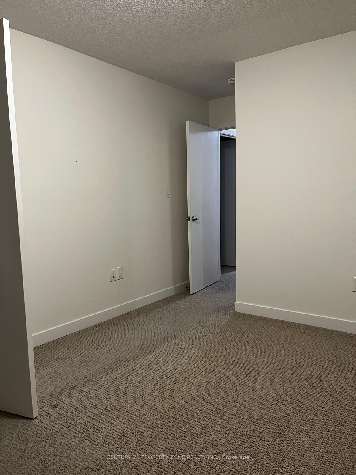Photo 24 of Unit 64, 590 North Service Road, Hamilton, Stoney Creek — HOMEH