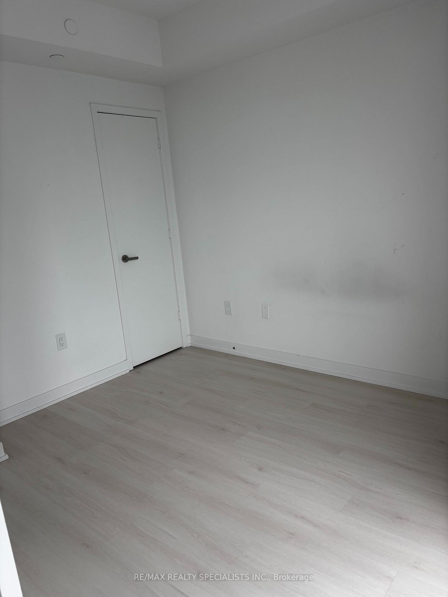 Photo 12 of Unit 3510, 3900 Confederation Parkway, Mississauga, City Centre — HOMEH