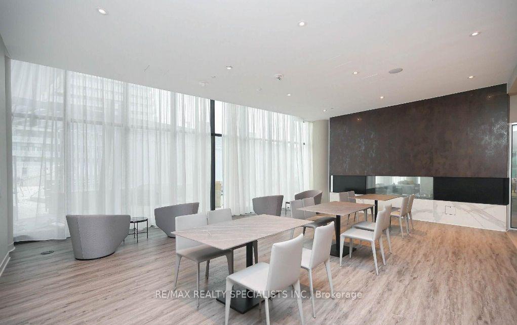 Photo 18 of Unit 3510, 3900 Confederation Parkway, Mississauga, City Centre — HOMEH