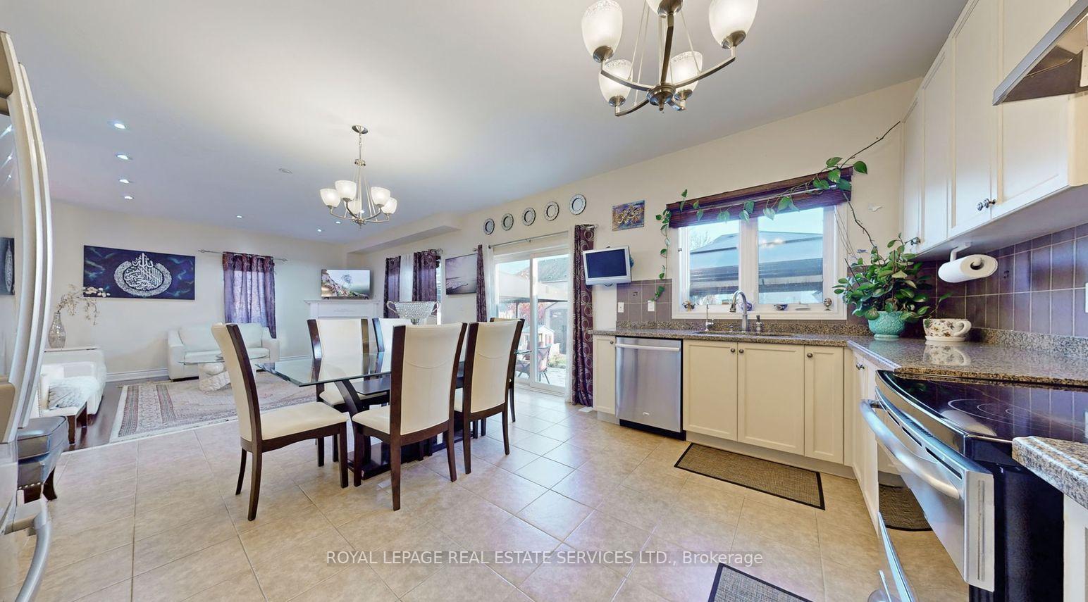 Photo 16 of 45 Mapleton Mills Drive S, King, Schomberg — HOMEH