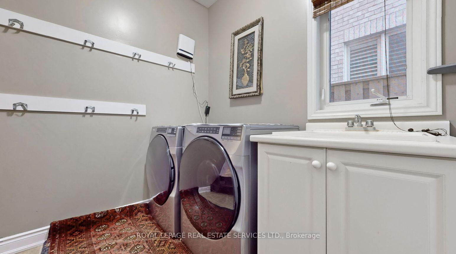 Photo 17 of 45 Mapleton Mills Drive S, King, Schomberg — HOMEH
