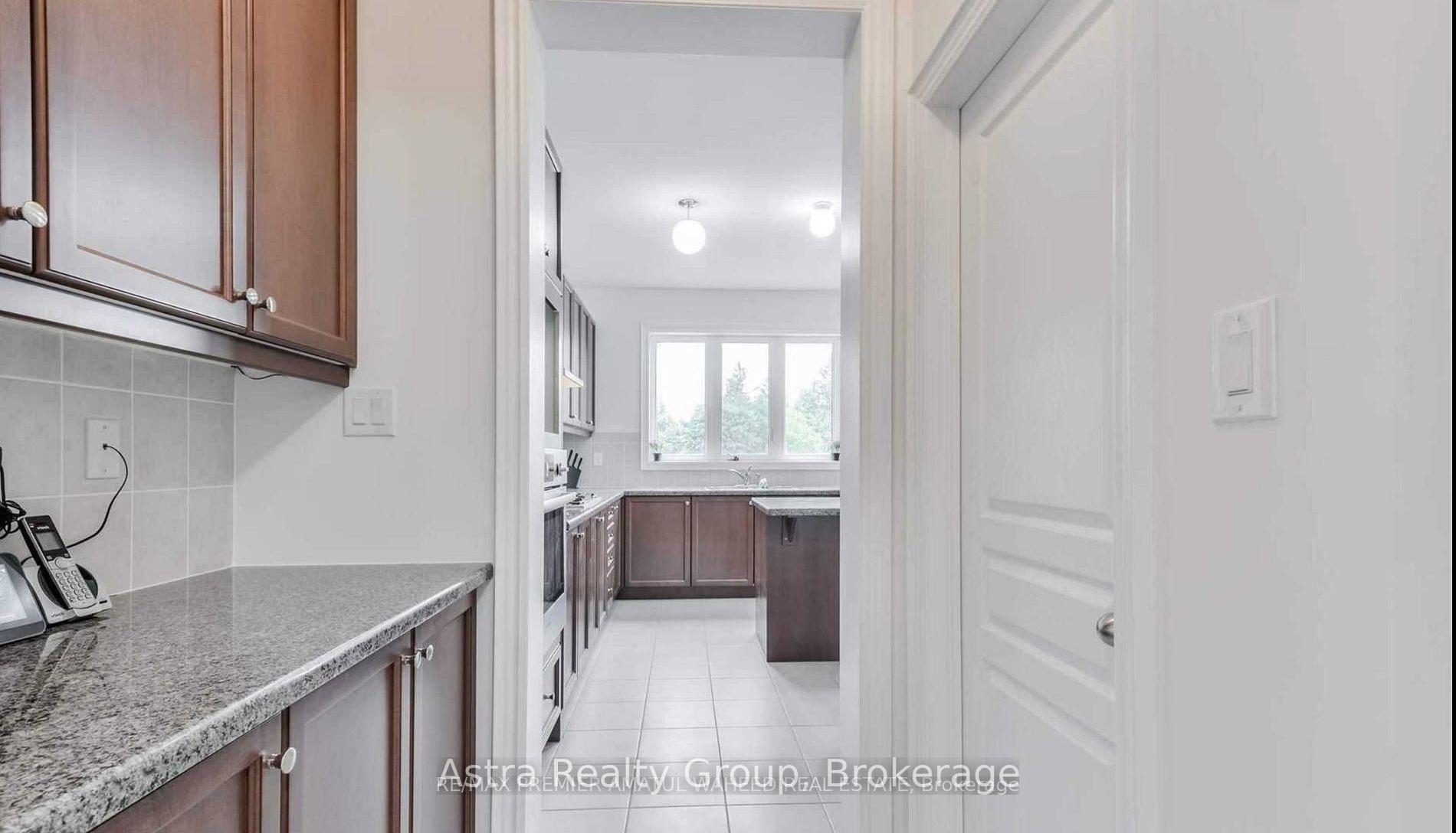 Photo 15 of 596 Mactier Drive, Vaughan, Kleinburg — HOMEH