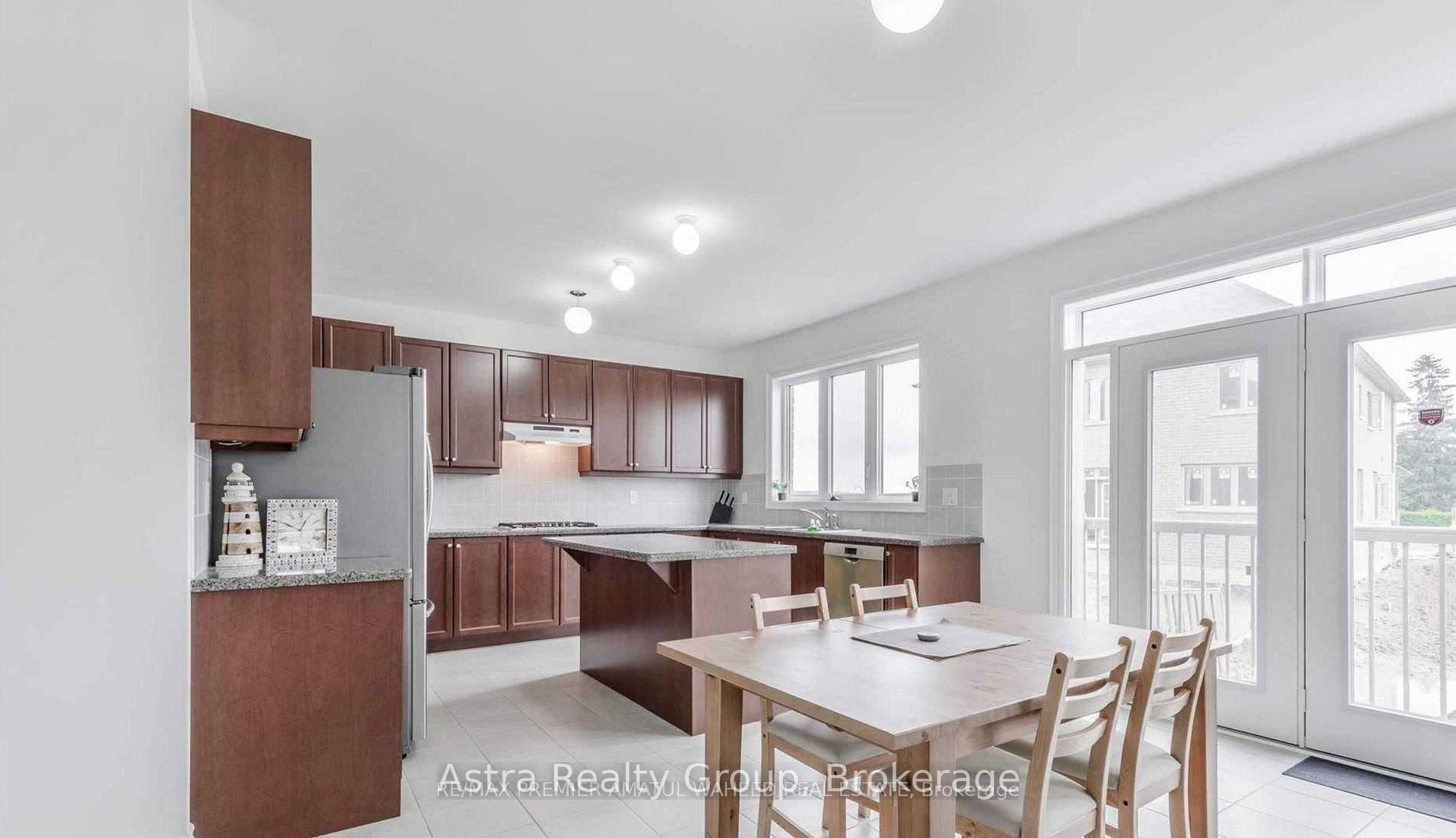 Photo 16 of 596 Mactier Drive, Vaughan, Kleinburg — HOMEH