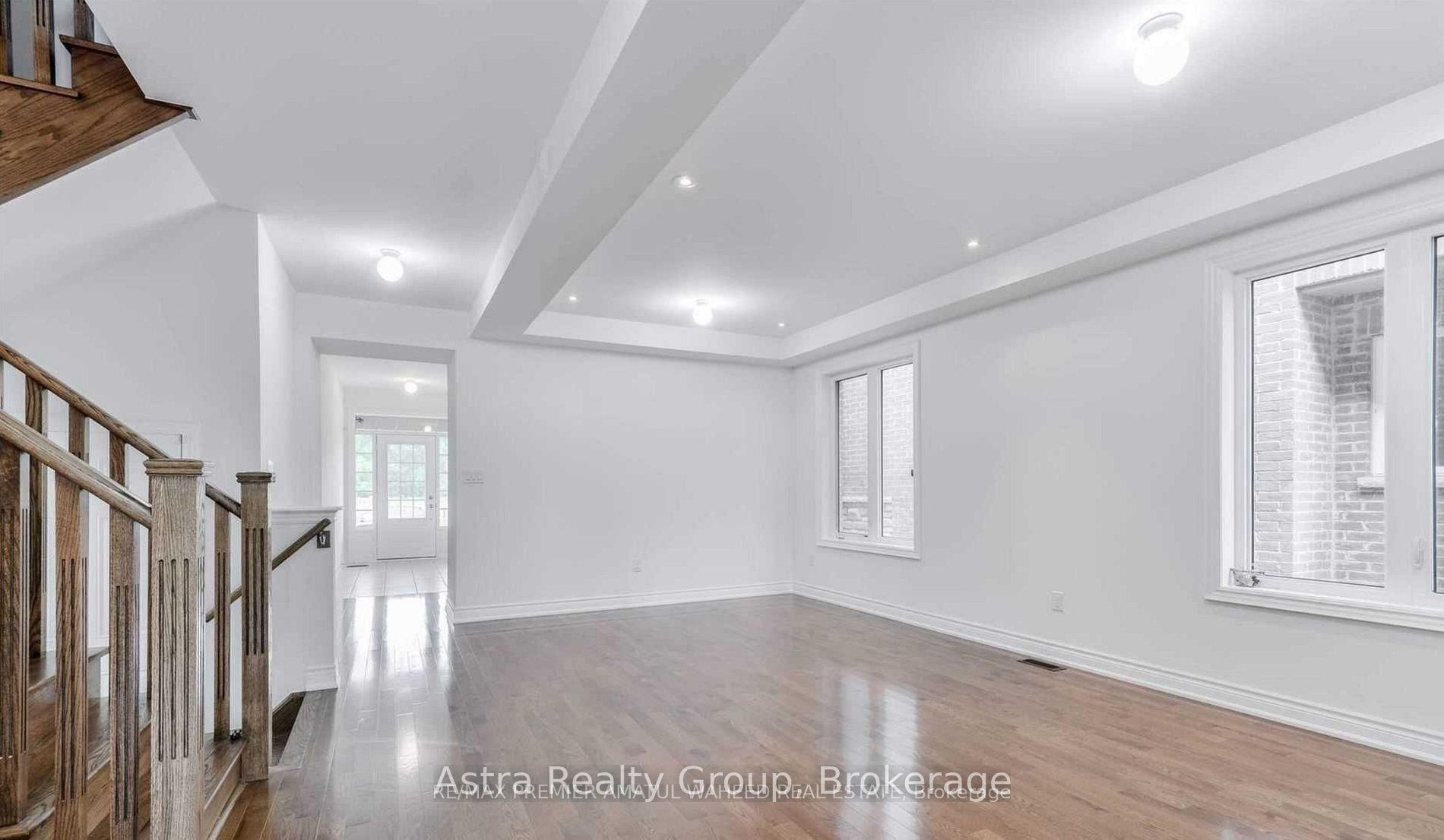 Photo 20 of 596 Mactier Drive, Vaughan, Kleinburg — HOMEH