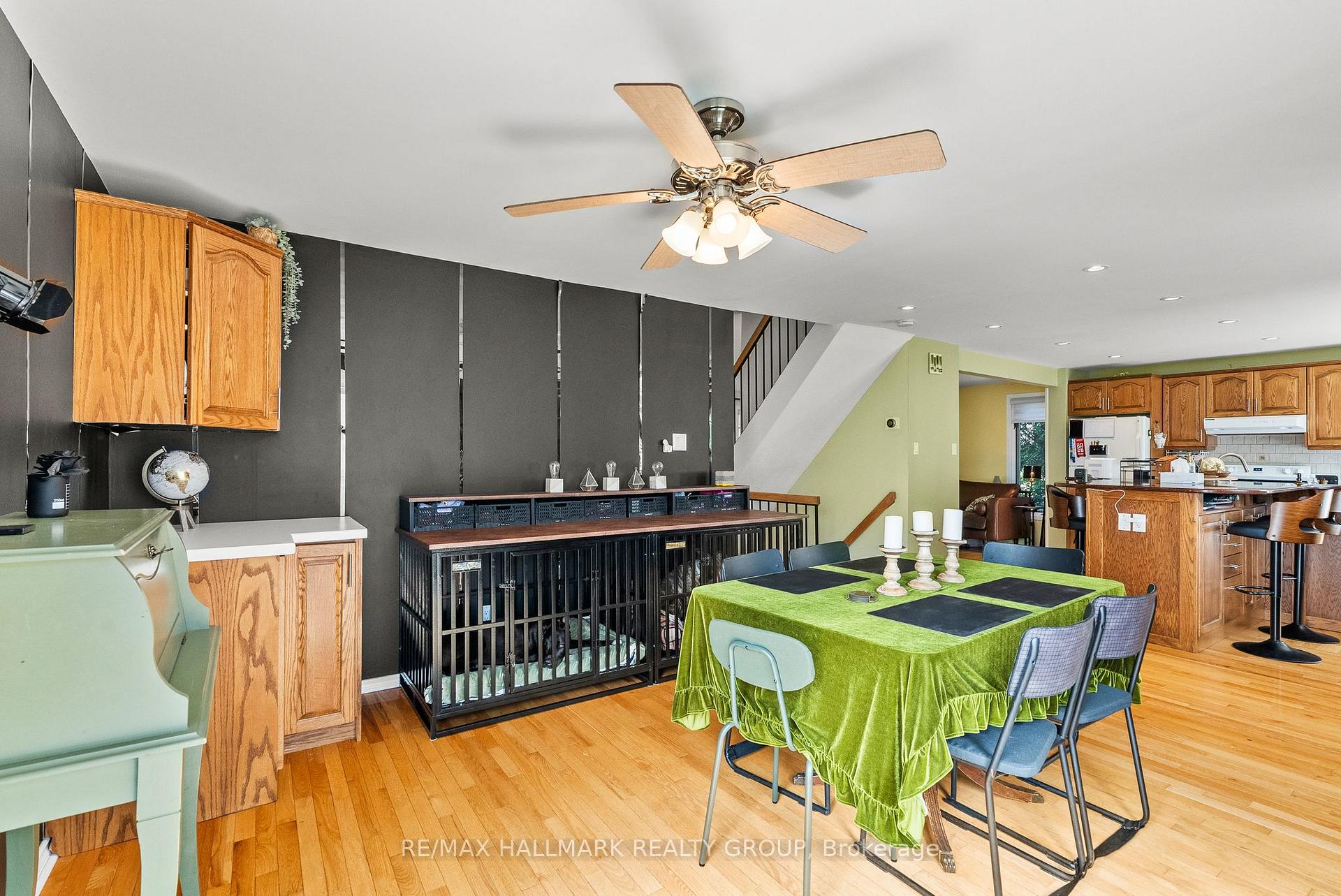 Photo 12 of 932 Beauclaire Drive, Ottawa, Orleans Wood — HOMEH
