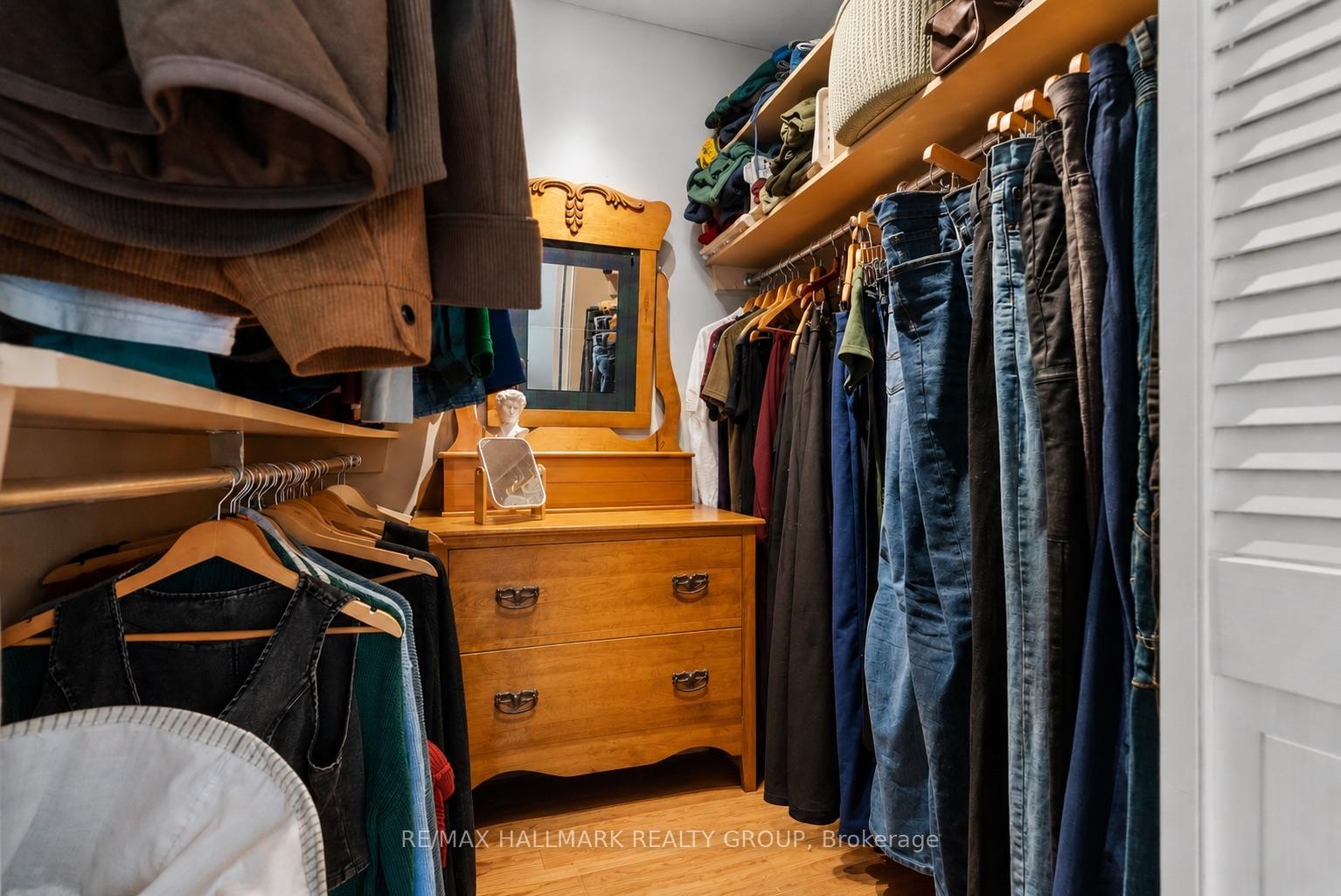 Photo 19 of 932 Beauclaire Drive, Ottawa, Orleans Wood — HOMEH