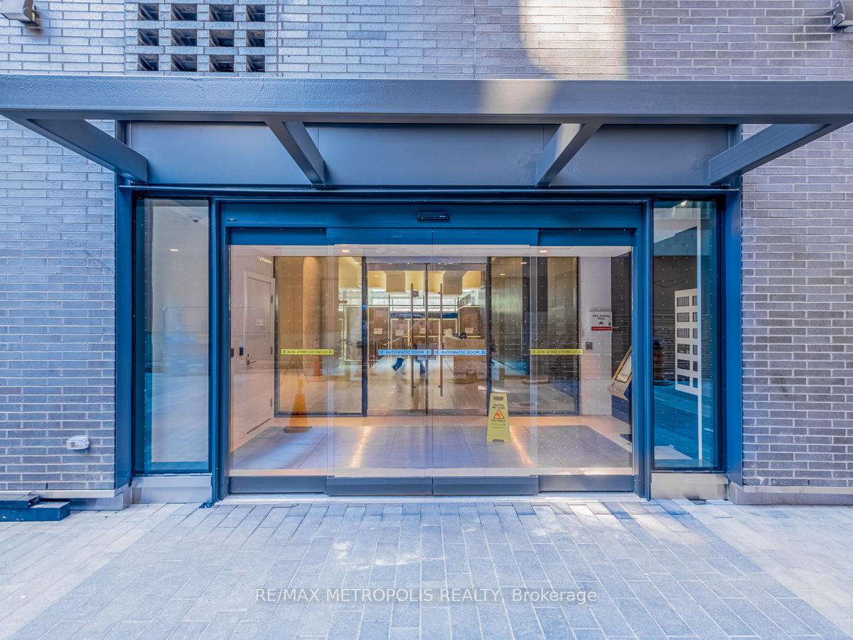 Photo 2 of Unit 1508, 158 Front Street E, Toronto, Bay Street Corridor — HOMEH
