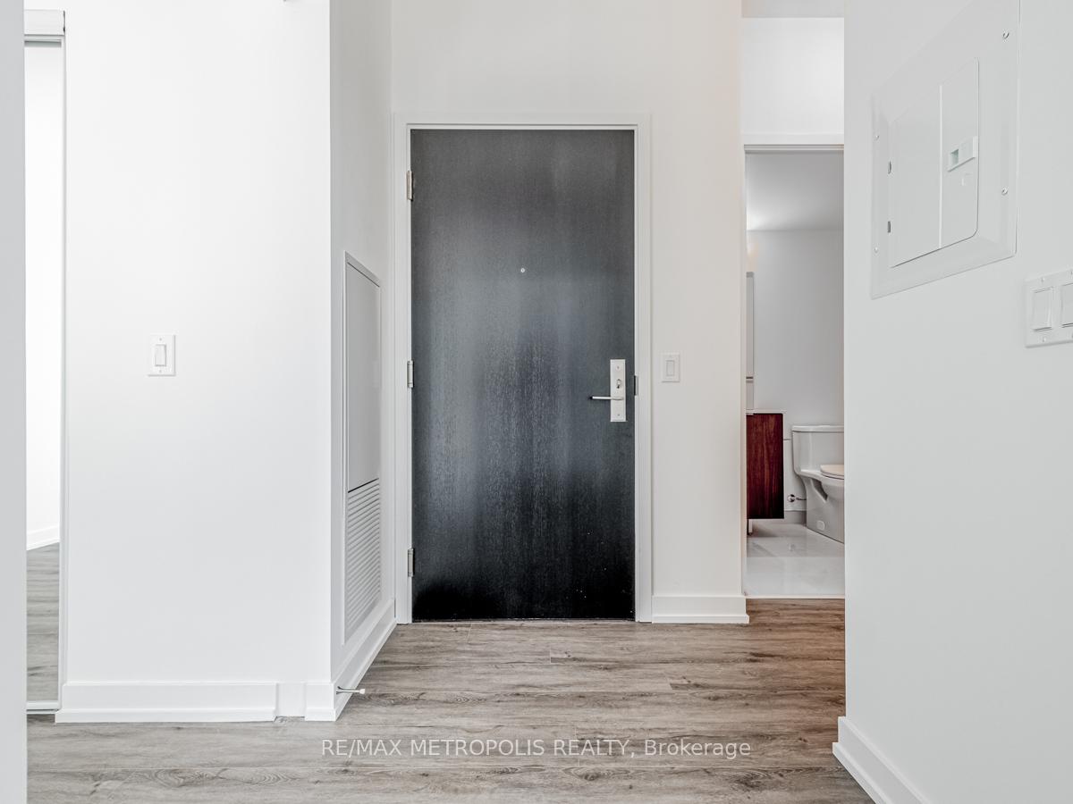 Photo 4 of Unit 1508, 158 Front Street E, Toronto, Bay Street Corridor — HOMEH
