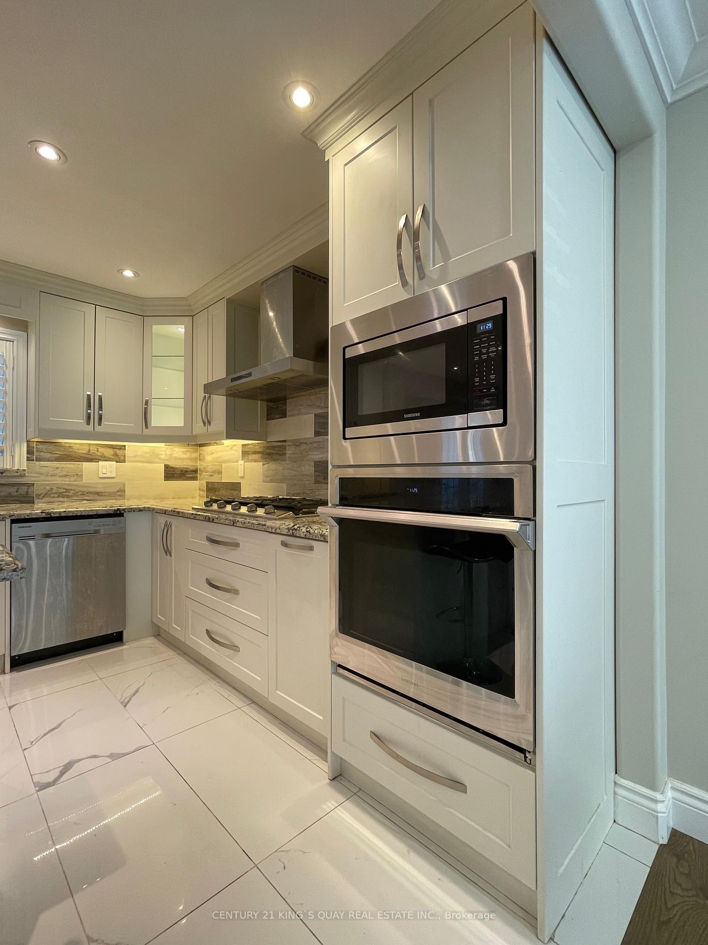 Photo 8 of 230 Raymerville Drive, Markham, Raymerville — HOMEH