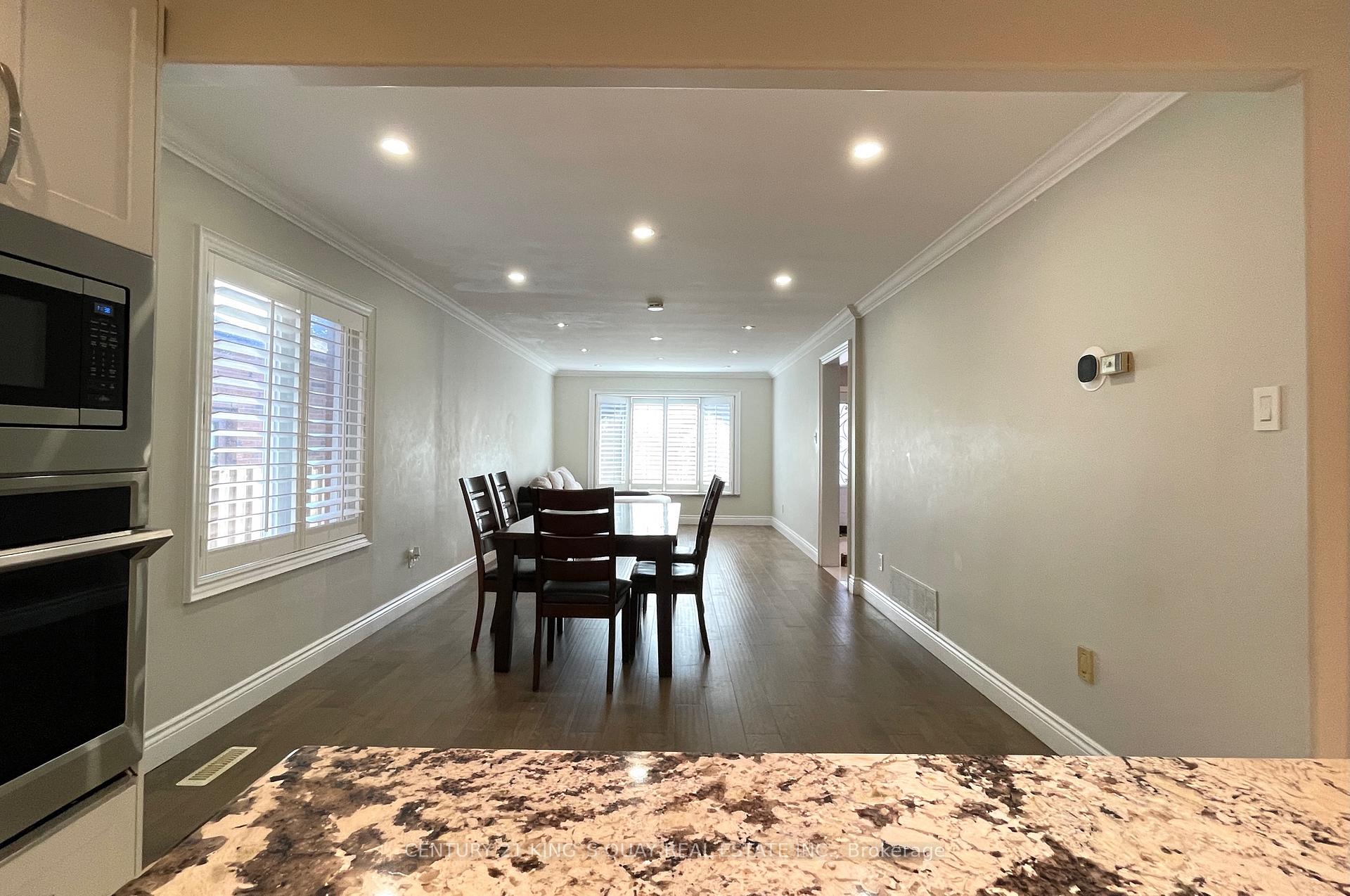 Photo 15 of 230 Raymerville Drive, Markham, Raymerville — HOMEH
