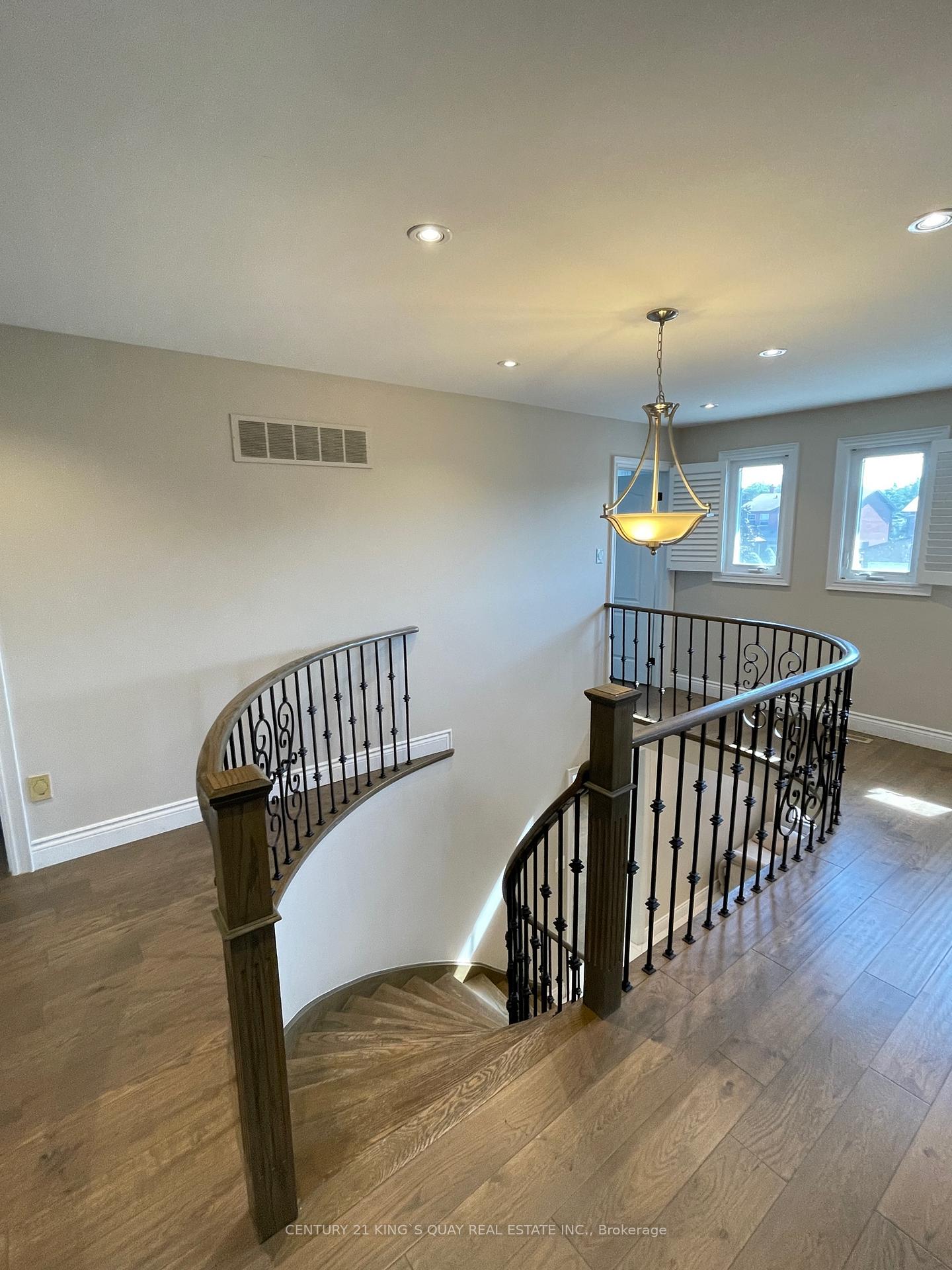 Photo 18 of 230 Raymerville Drive, Markham, Raymerville — HOMEH