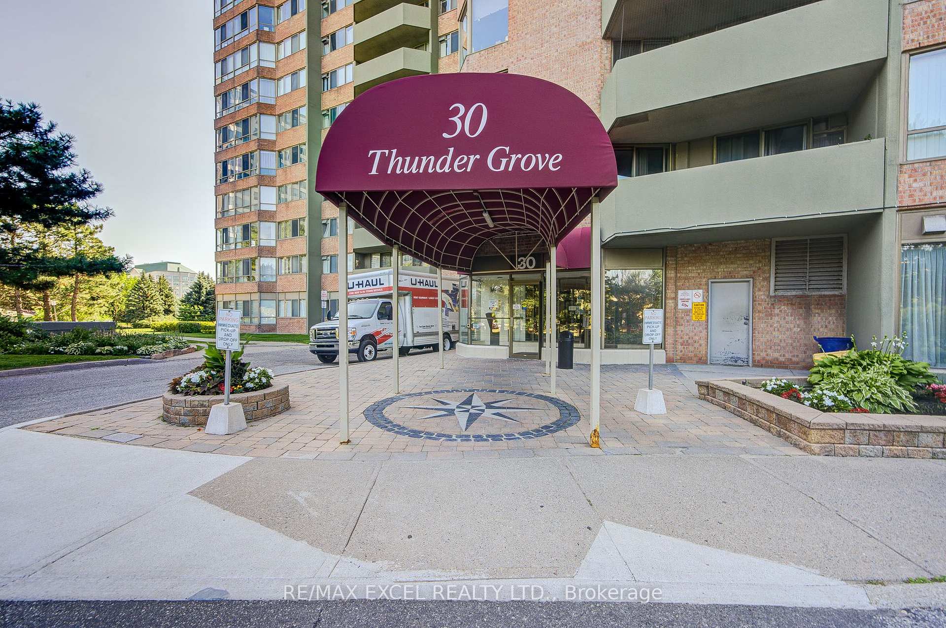 Photo 2 of Unit 906, 30 Thunder Grove, Scarborough, Agincourt North — HOMEH