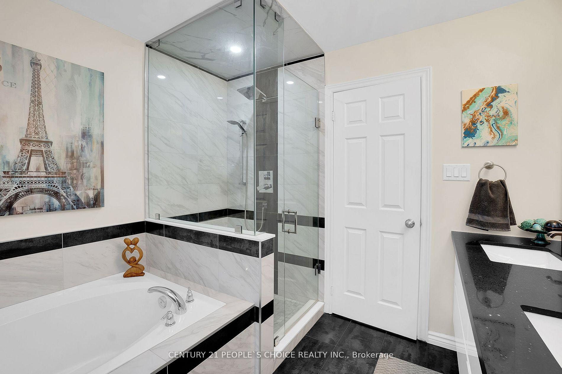 Photo 12 of 160 Carrier Crescent, Vaughan, Patterson — HOMEH