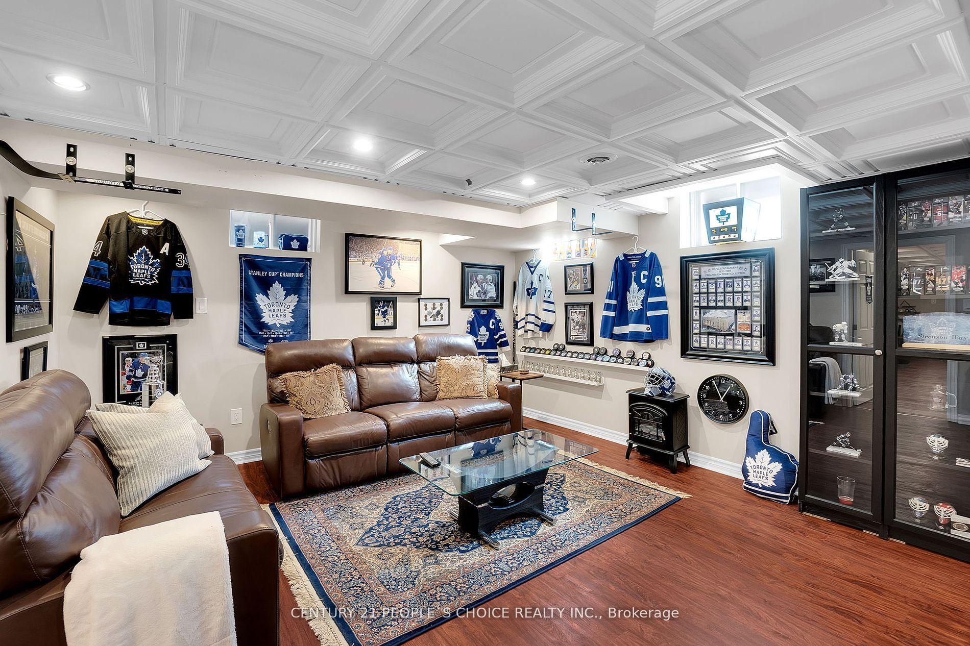 Photo 15 of 160 Carrier Crescent, Vaughan, Patterson — HOMEH