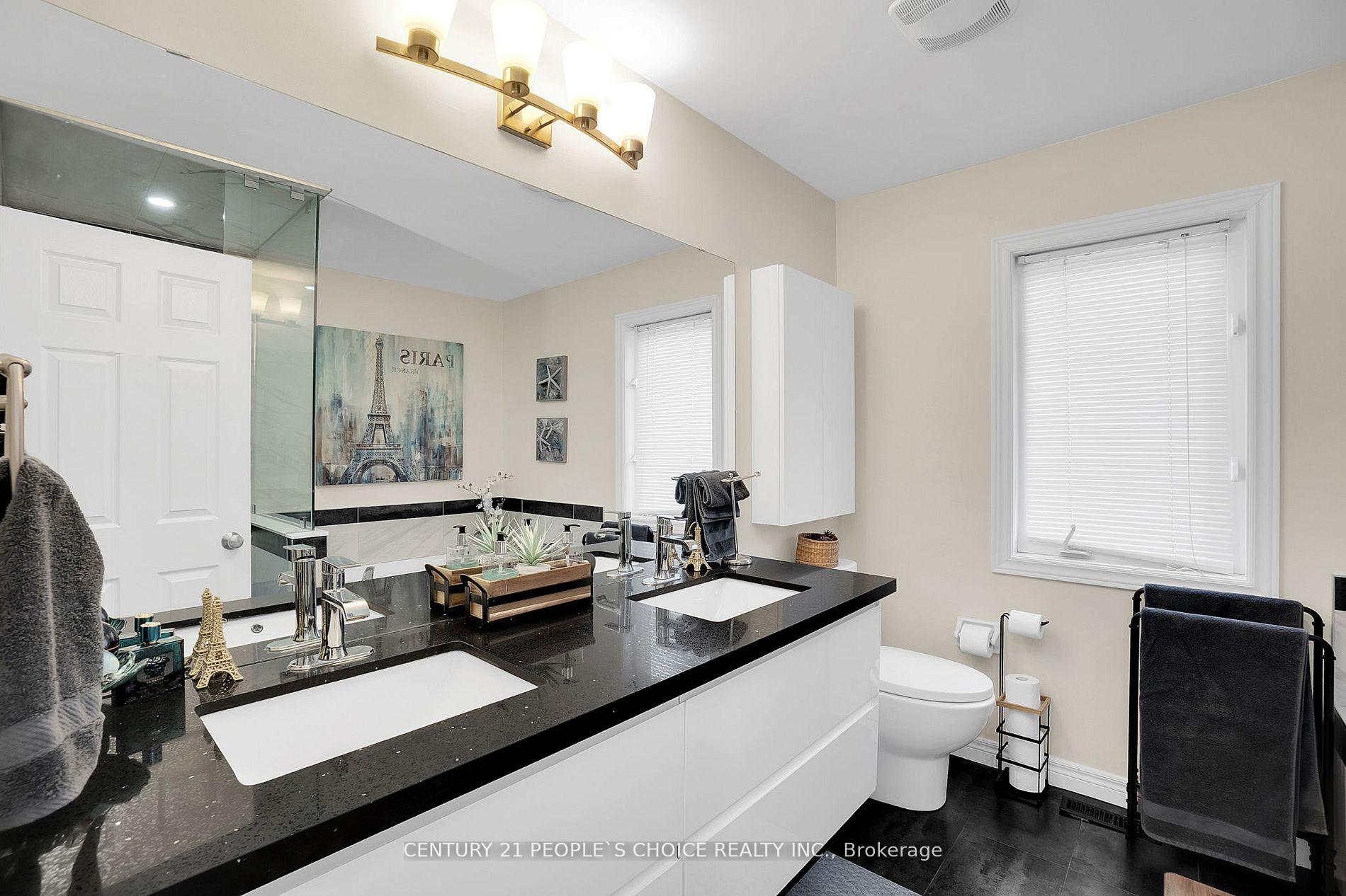 Photo 16 of 160 Carrier Crescent, Vaughan, Patterson — HOMEH