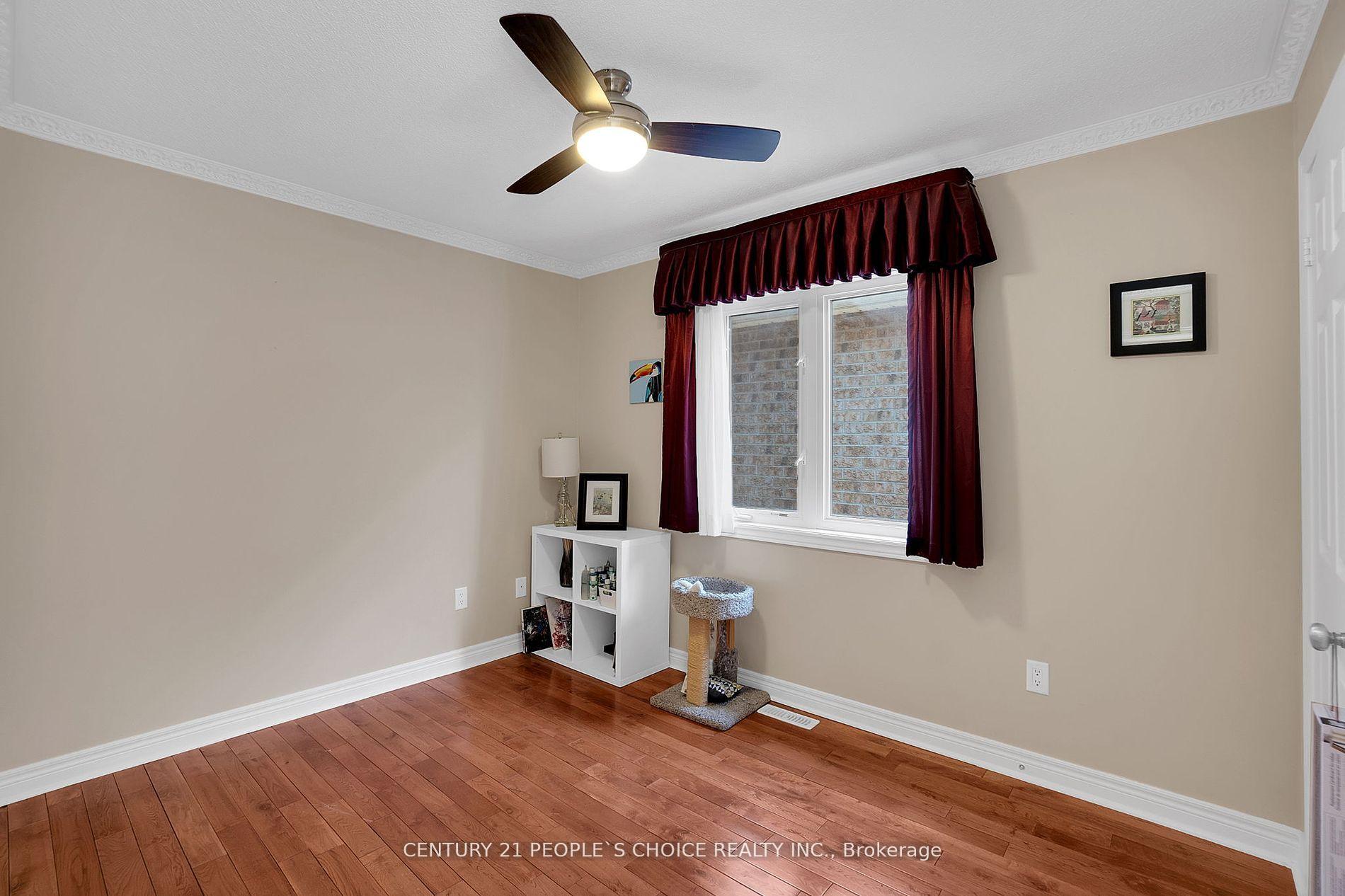 Photo 18 of 160 Carrier Crescent, Vaughan, Patterson — HOMEH