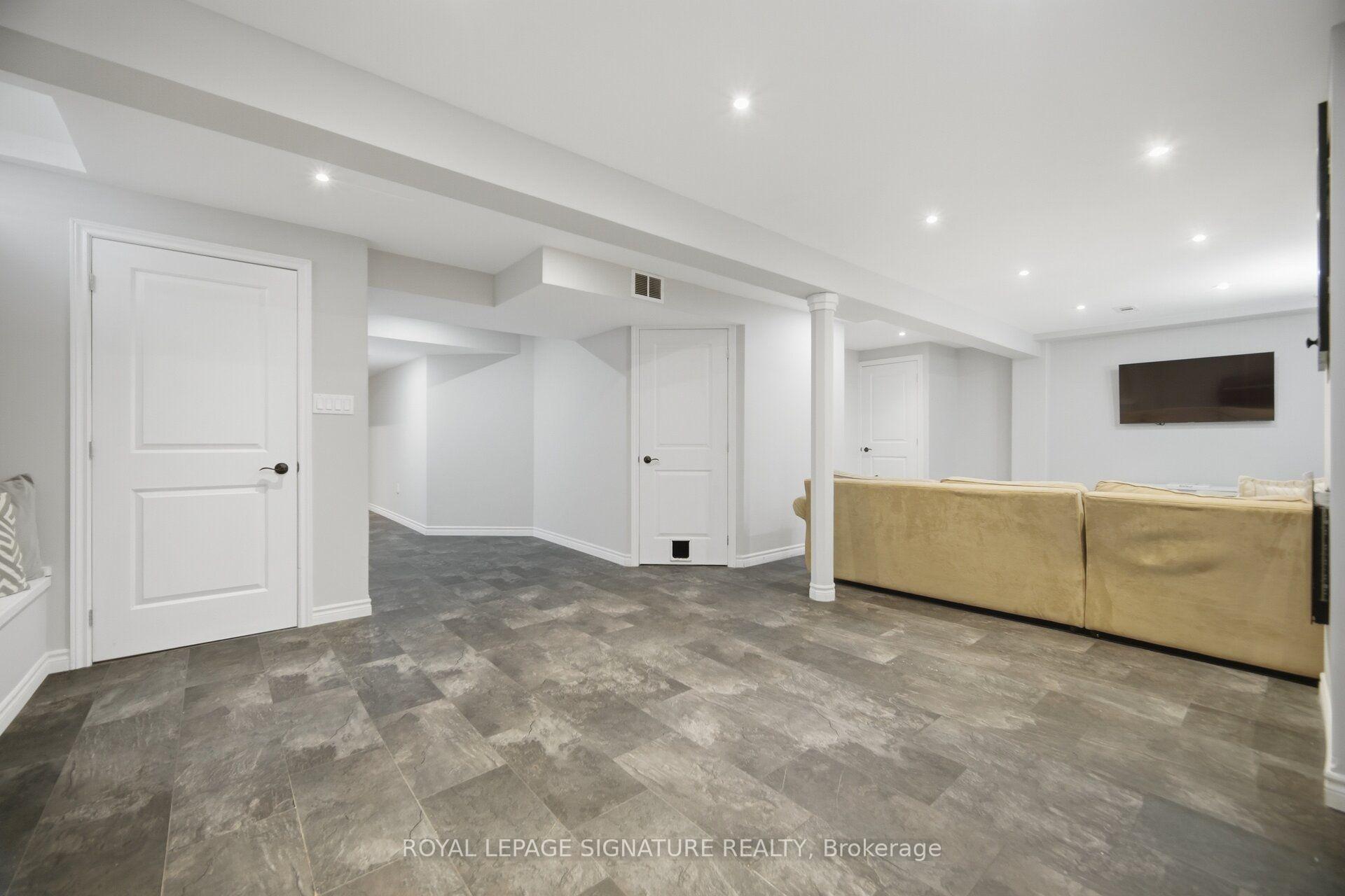 Photo 42 of 3059 Ferguson Drive, Burlington, Alton — HOMEH