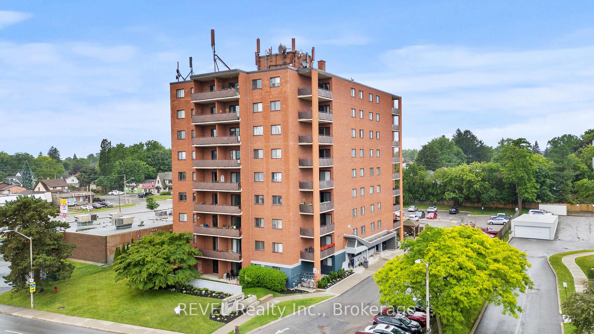 Photo 2 of Unit 401, 3955 Portage Road, Niagara Falls, Stamford — HOMEH