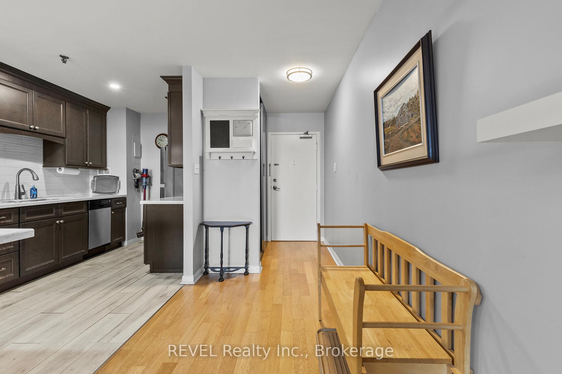 Photo 5 of Unit 401, 3955 Portage Road, Niagara Falls, Stamford — HOMEH