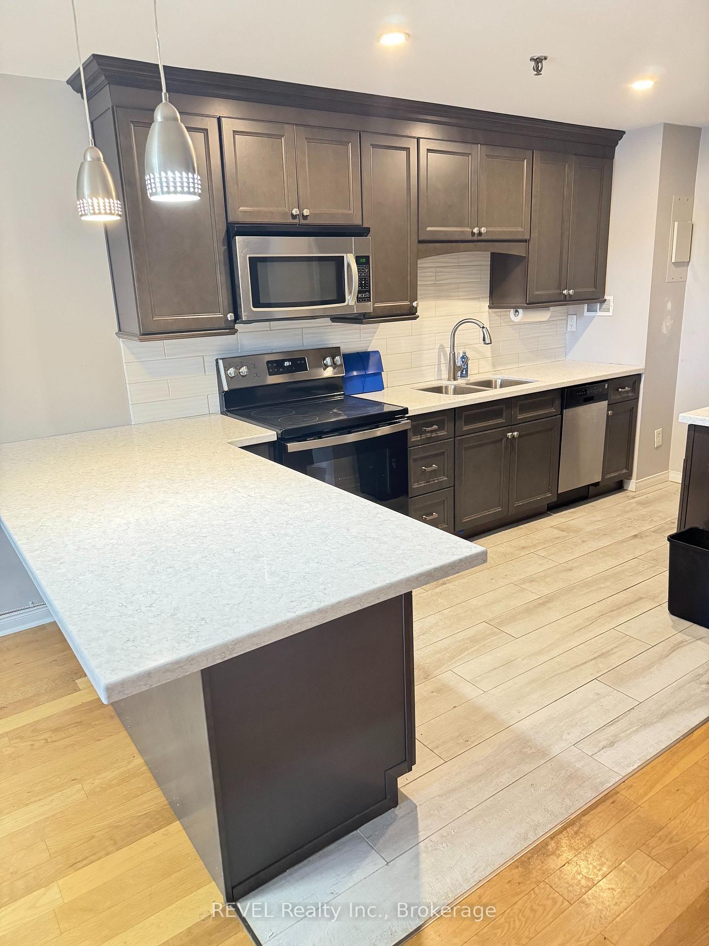 Photo 10 of Unit 401, 3955 Portage Road, Niagara Falls, Stamford — HOMEH