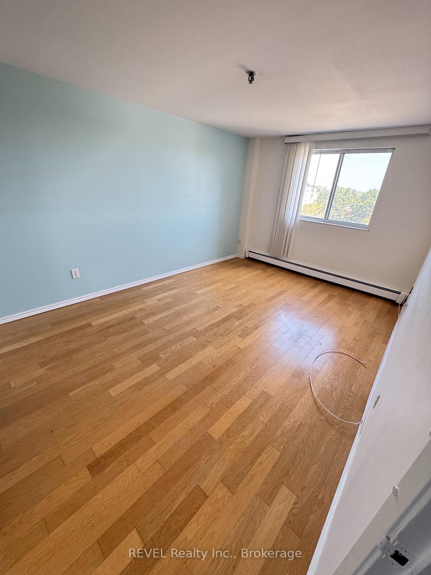 Photo 17 of Unit 401, 3955 Portage Road, Niagara Falls, Stamford — HOMEH