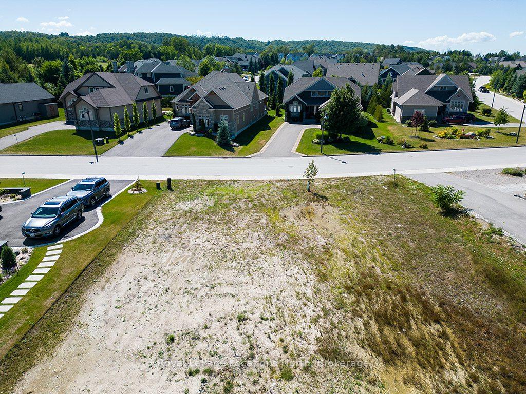 Photo 12 of 127 West Ridge Drive, Blue Mountains — HOMEH