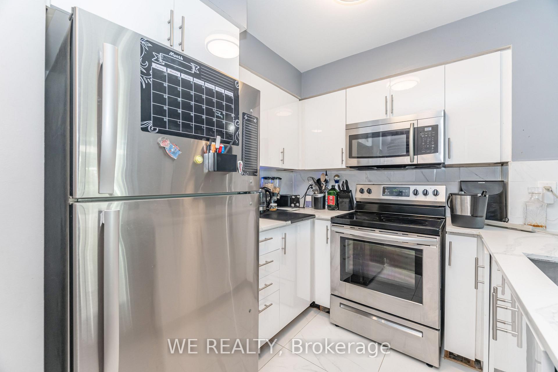 Photo 4 of Unit 519, 231 Fort York Boulevard, Toronto, Niagara — HOMEH