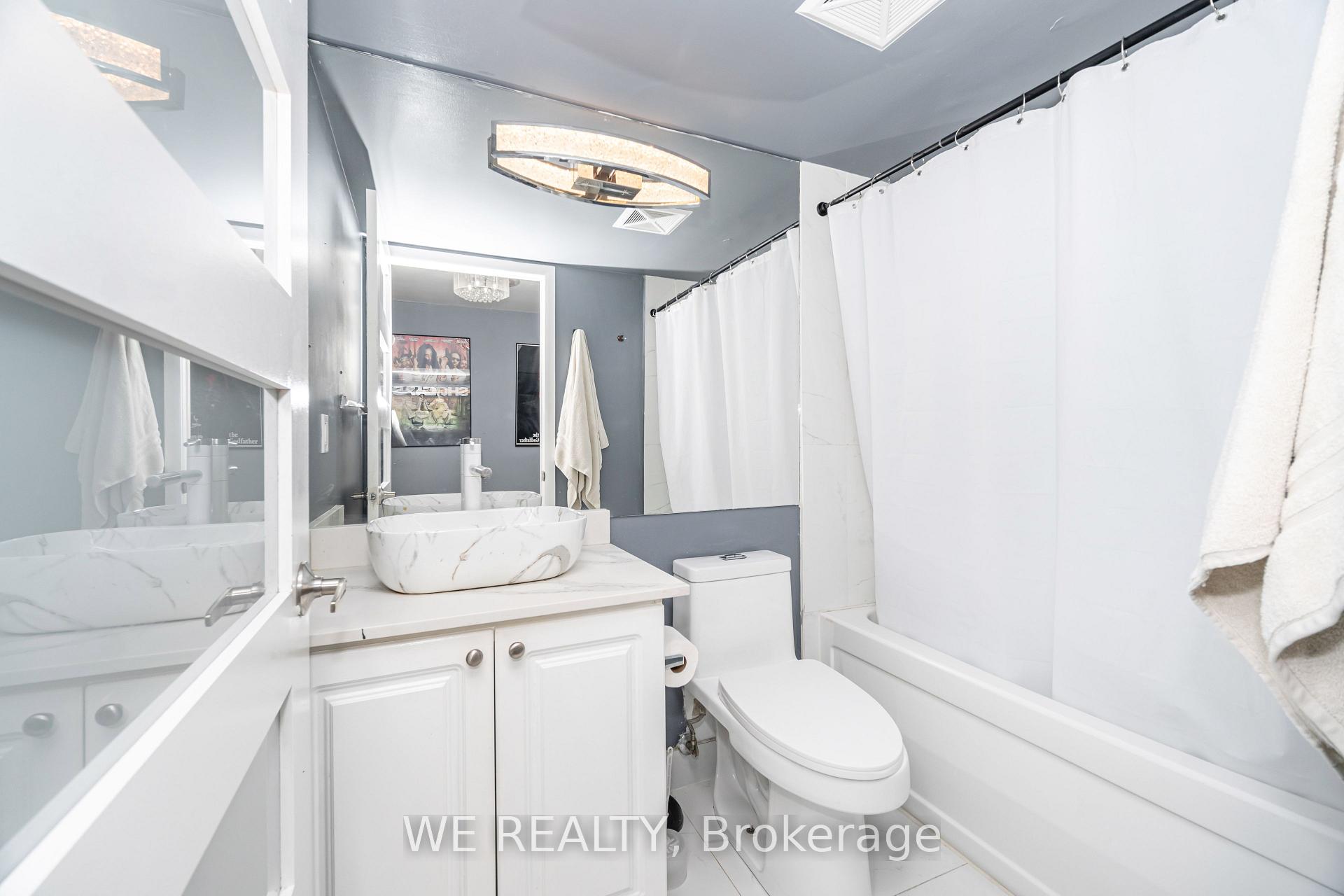 Photo 13 of Unit 519, 231 Fort York Boulevard, Toronto, Niagara — HOMEH