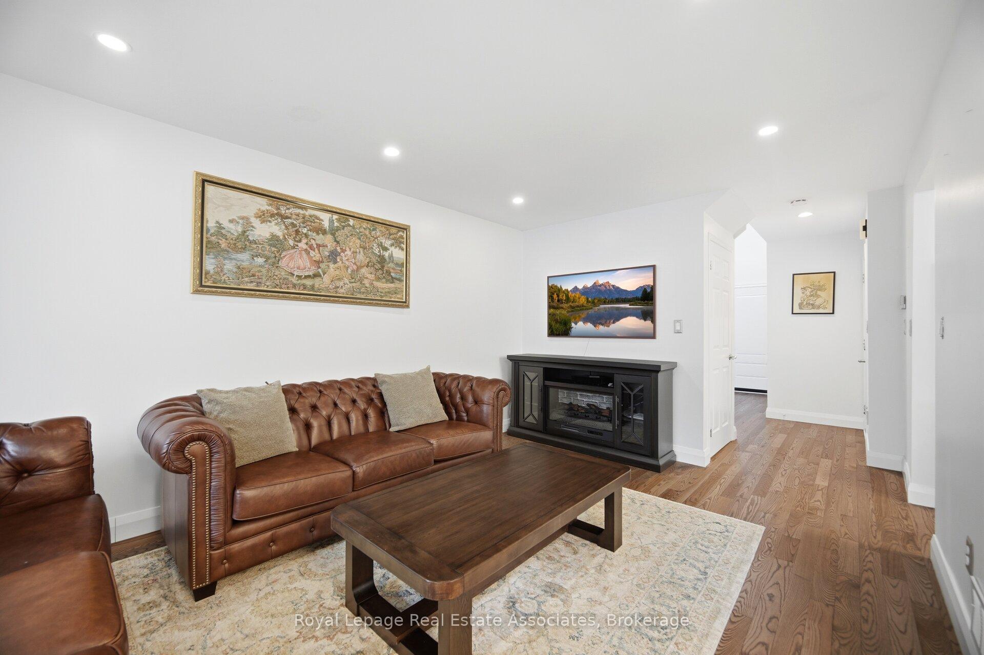 Photo 13 of 4119 Continental Drive, Burlington, Rose — HOMEH