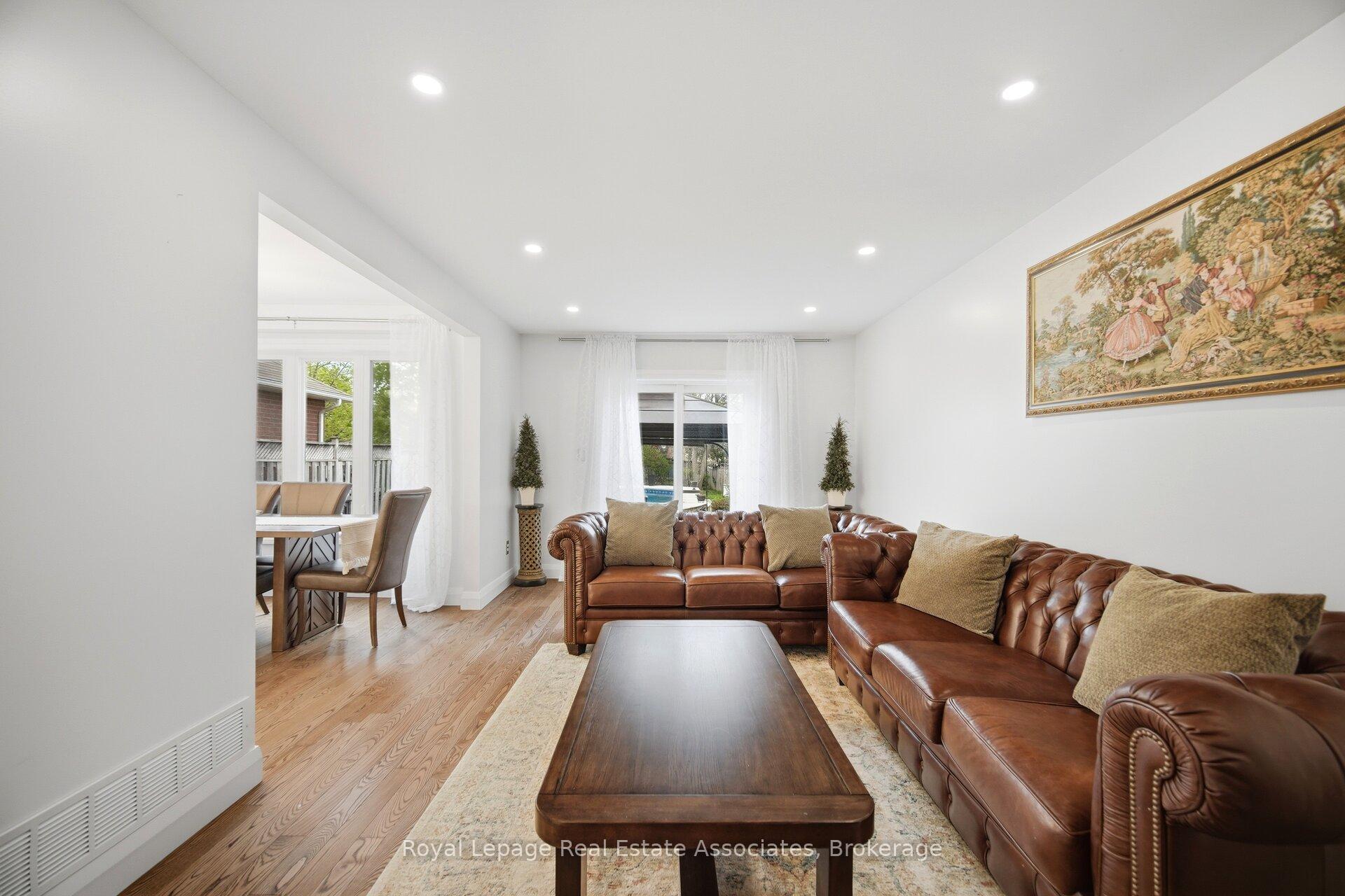 Photo 14 of 4119 Continental Drive, Burlington, Rose — HOMEH