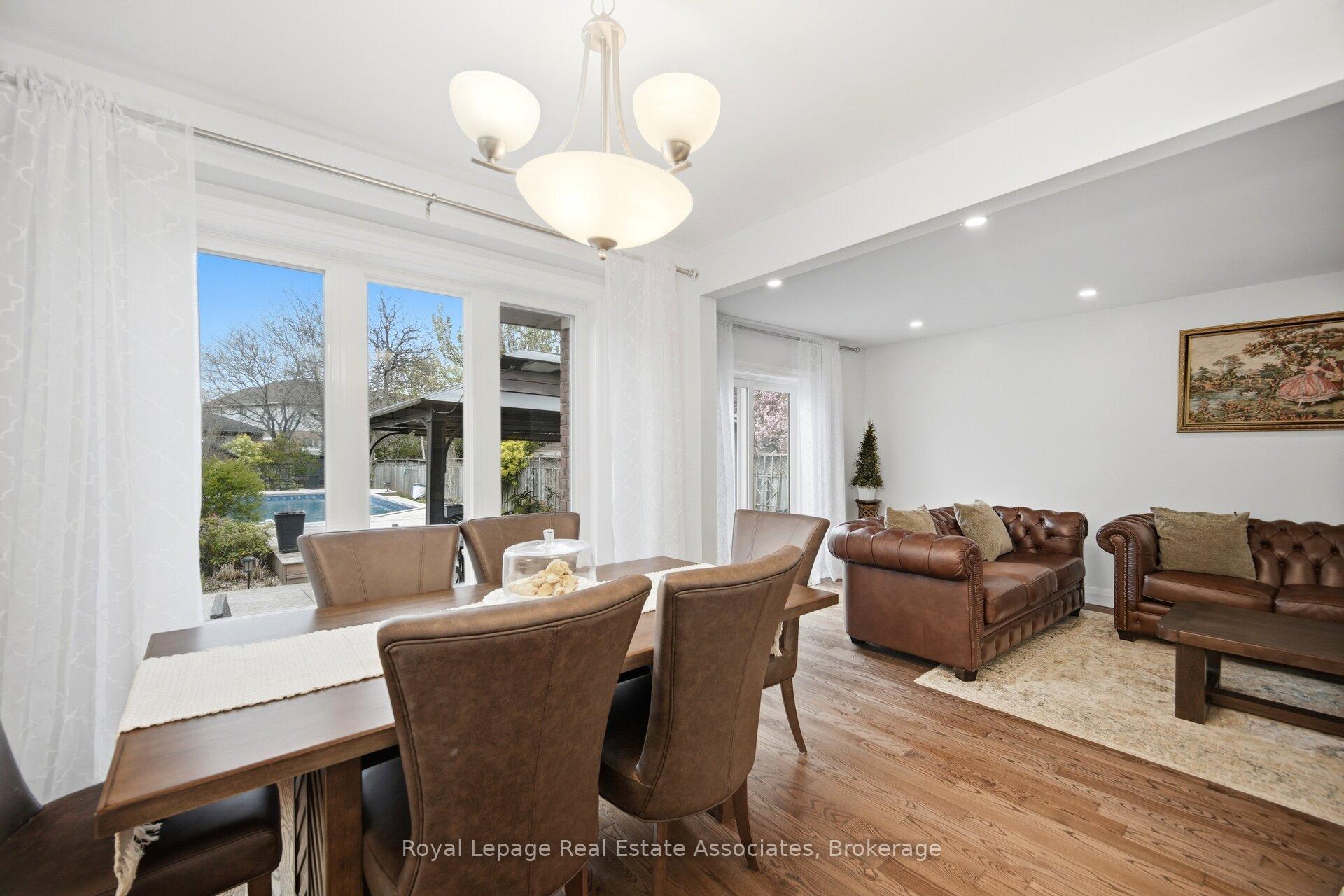 Photo 16 of 4119 Continental Drive, Burlington, Rose — HOMEH