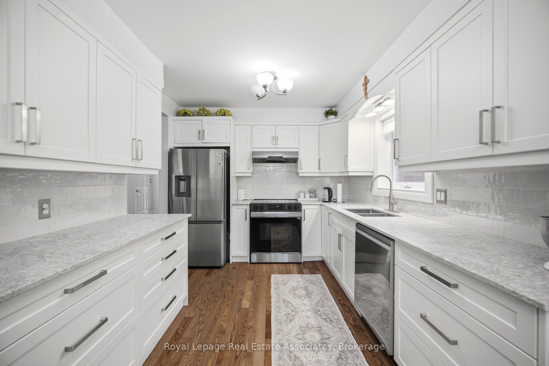 Photo 17 of 4119 Continental Drive, Burlington, Rose — HOMEH