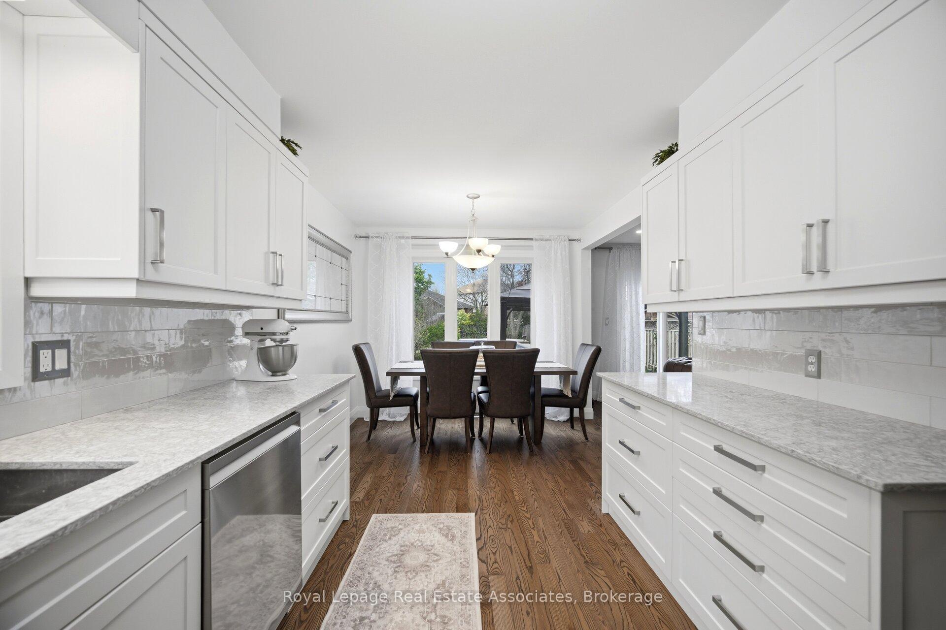 Photo 18 of 4119 Continental Drive, Burlington, Rose — HOMEH