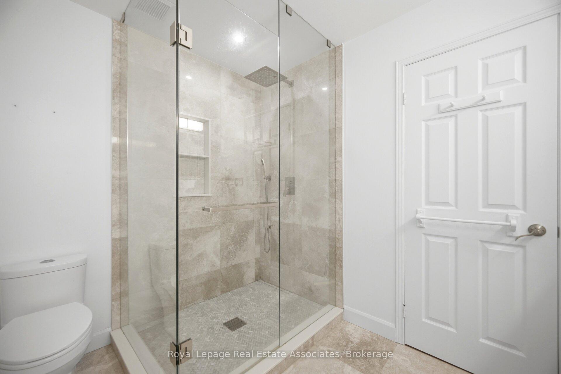 Photo 30 of 4119 Continental Drive, Burlington, Rose — HOMEH