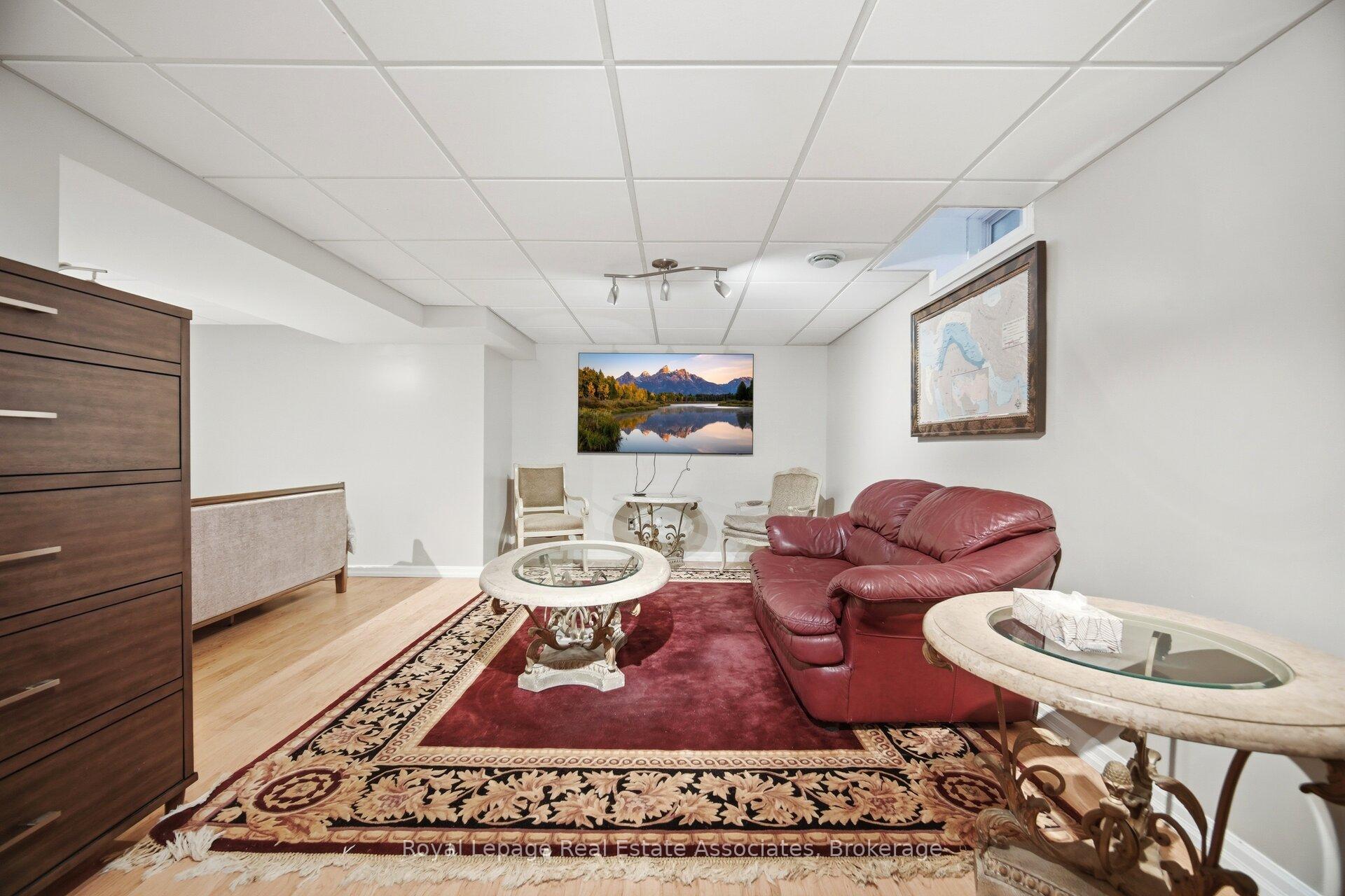 Photo 40 of 4119 Continental Drive, Burlington, Rose — HOMEH